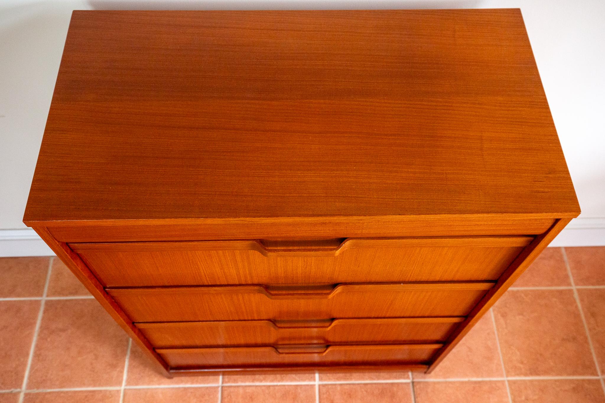 Große Mid-Century-Kommode, dänisch, Scandi-Modern-Stil, 1960er Jahre, MCM Teakholz im Angebot 7