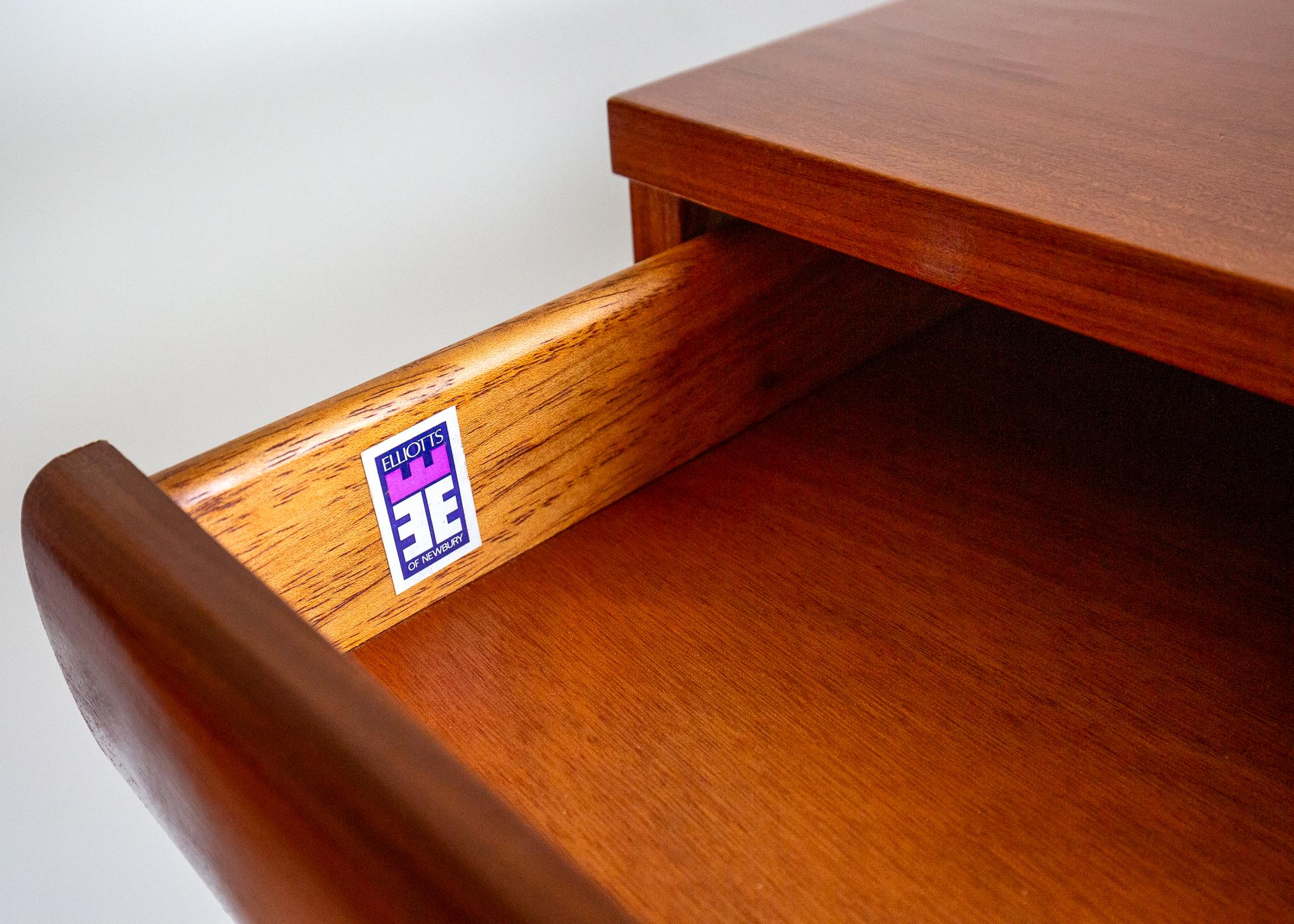 Große Mid-Century-Kommode, dänisch, Scandi-Modern-Stil, 1960er Jahre, MCM Teakholz im Angebot 8