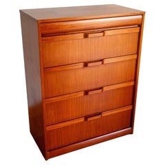 Large Mid Century Chest Of Drawers Danish Scandi Modern Style 1960s MCM Teak