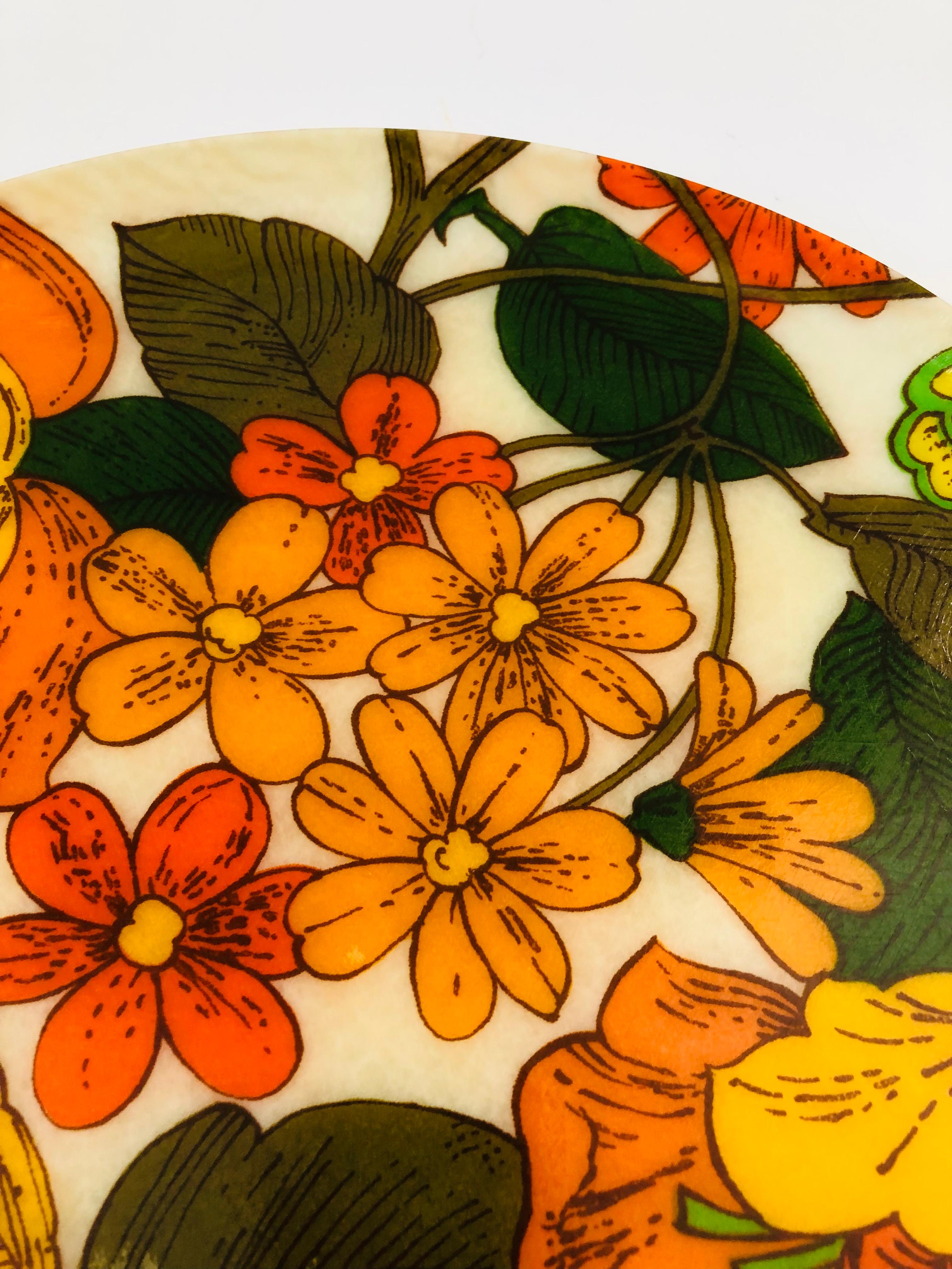 Large Mid Century Circular Floral Fiberglass Tray In Good Condition In Fairfield, CA