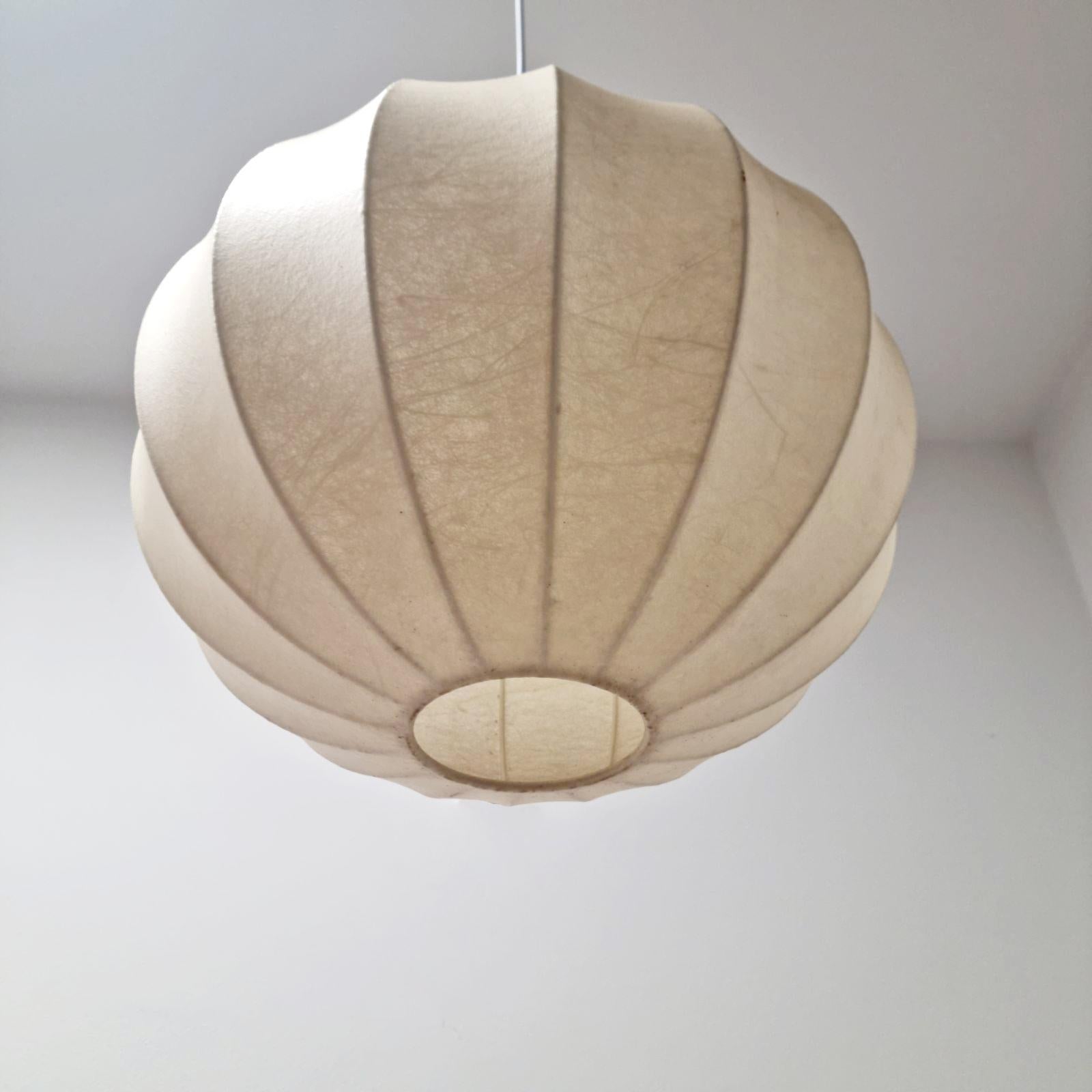 Große Cocoon-Hängeleuchte aus der Mitte des Jahrhunderts von Castiglioni für Hille, Italien, 60er Jahre im Angebot 5