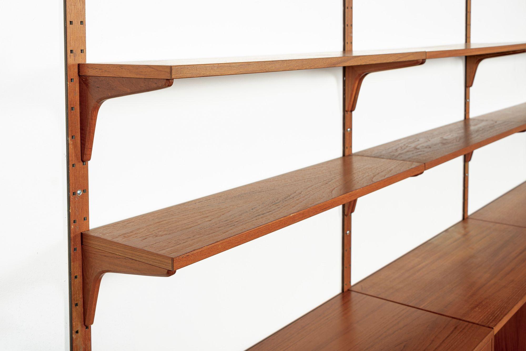 Large Mid Century Danish HG Teak Wood Modular Wall Unit Shelving & Bookcase For Sale 5