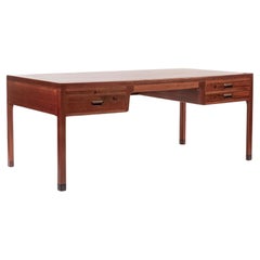 Grande scrivania direzionale in legno di mogano del Mid Century Danish Modern