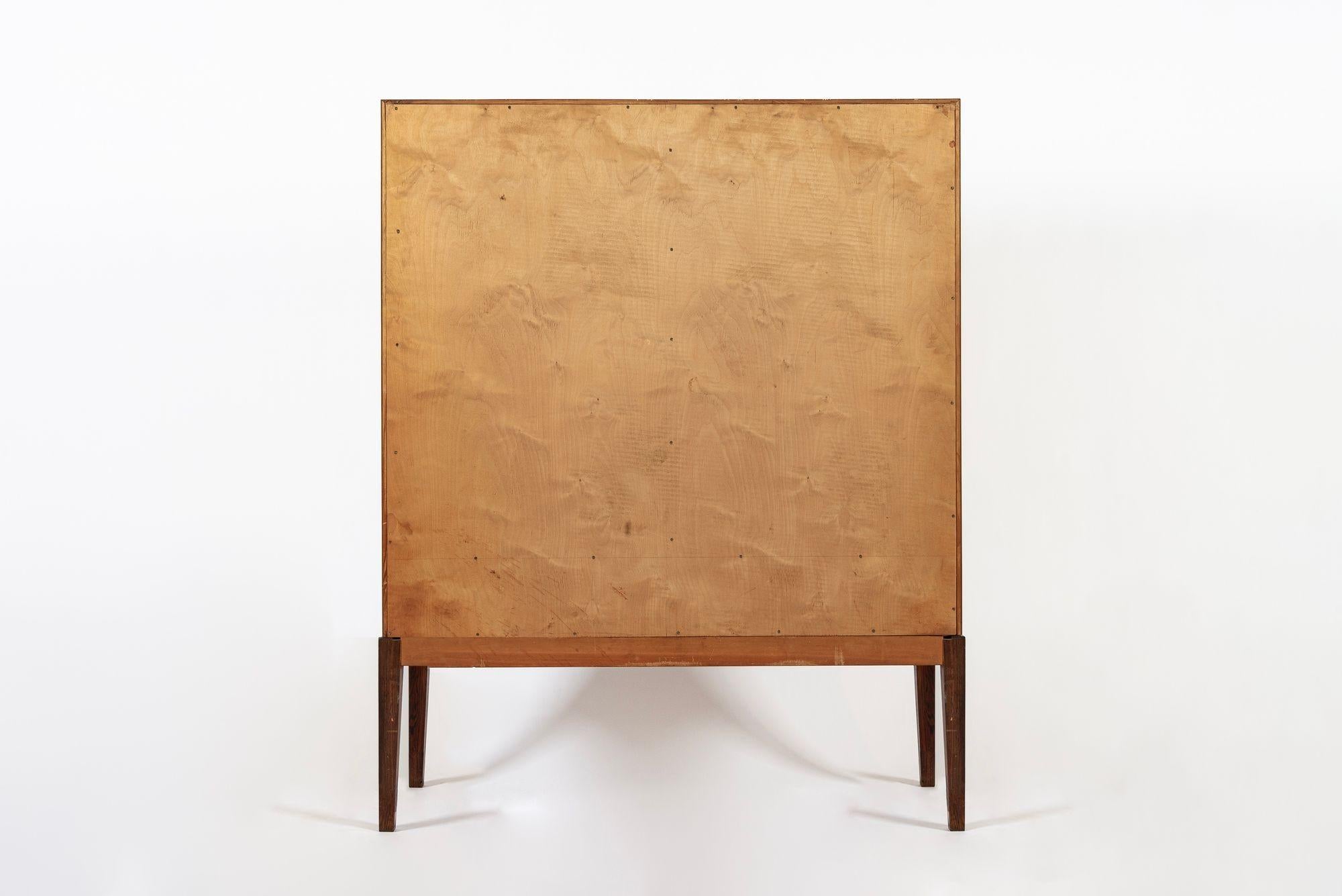 Grande armadio in palissandro danese moderno della metà del secolo scorso 1960 in vendita 3