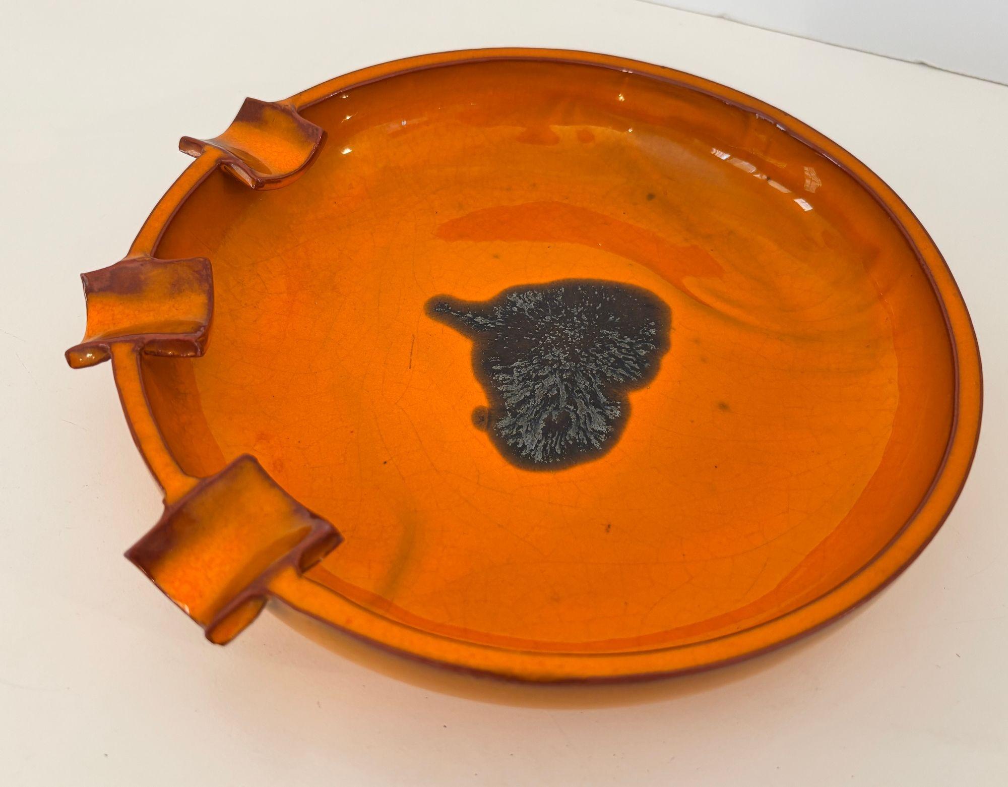 Grande poterie danoise de Studio A du milieu du siècle à glaçure orange vif Brutalist 1960s en vente 1
