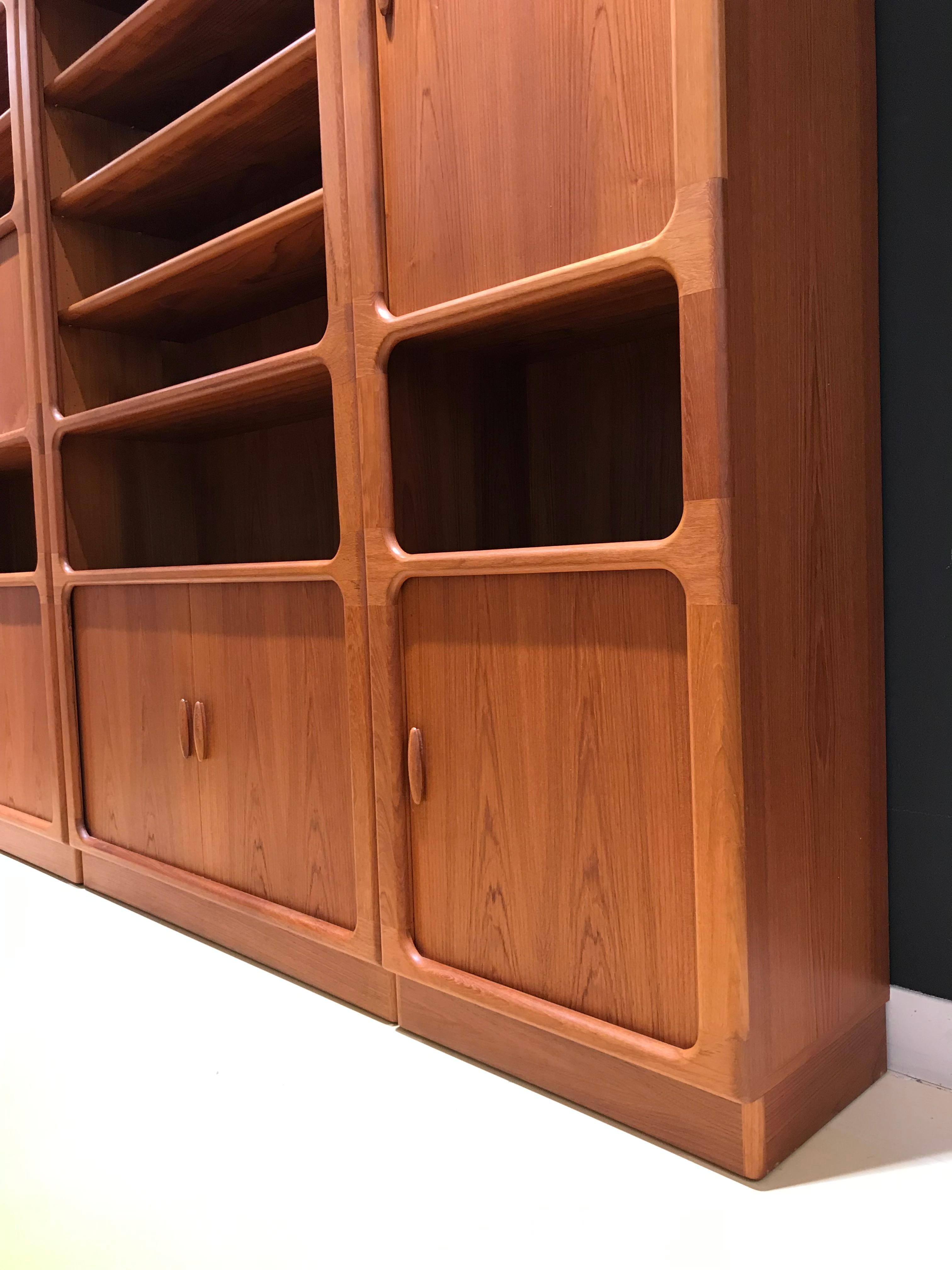 Large Midcentury Danish Teak Wall Unit by Niels Bach for Dyrlund, 1970s For Sale 3