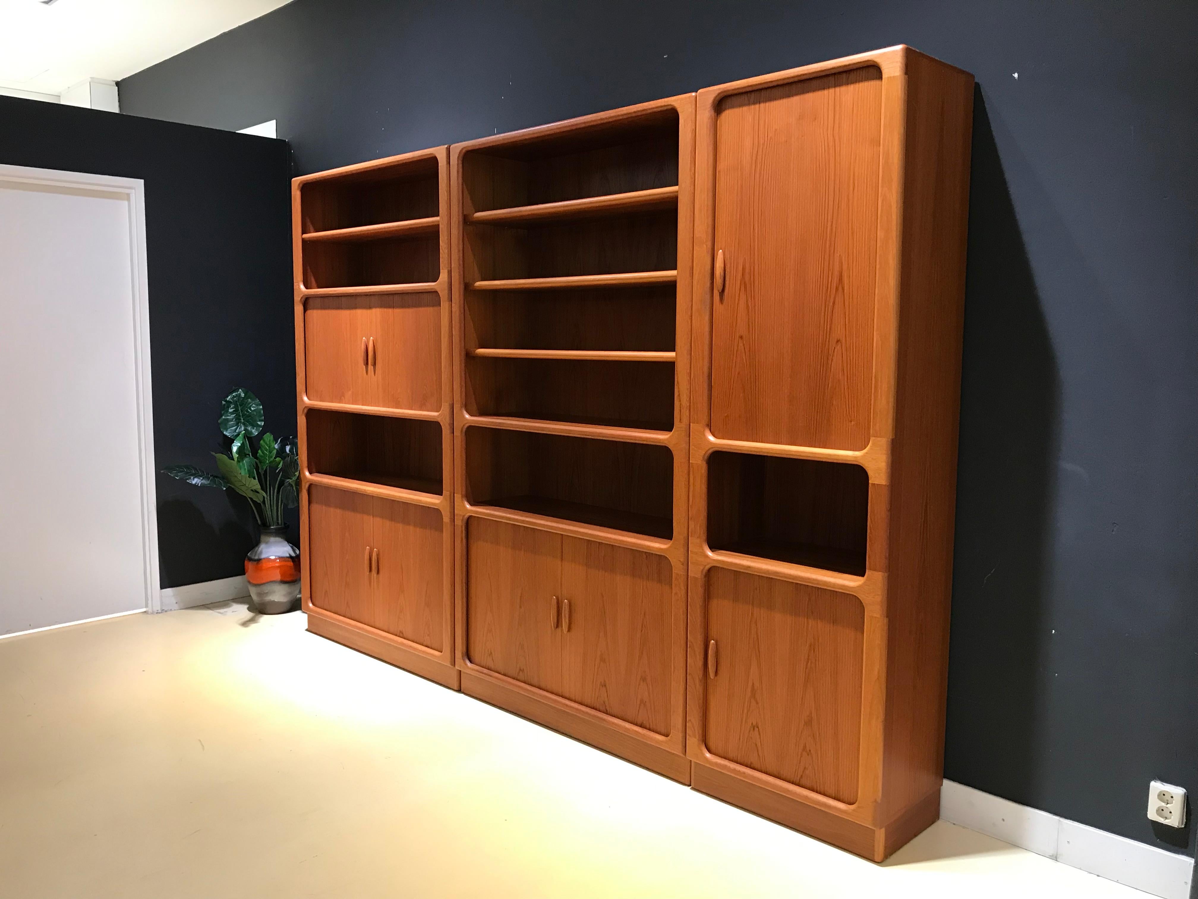 Late 20th Century Large Midcentury Danish Teak Wall Unit by Niels Bach for Dyrlund, 1970s For Sale