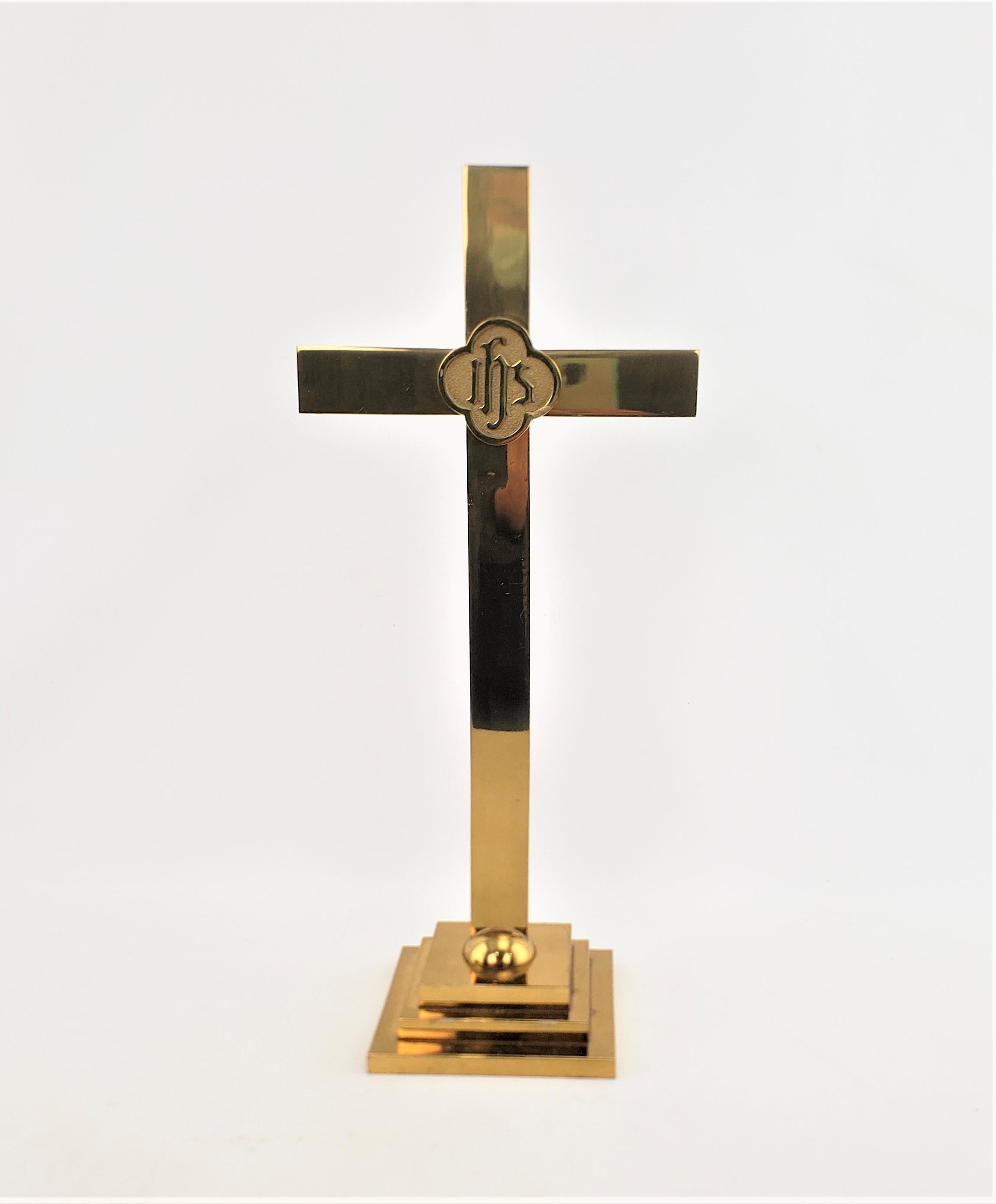 Large Mid-Century Era Brass Church Cross or Crucifix with Stepped Base For Sale 2