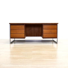 Grande scrivania direzionale del Mid Century di Gordon Russell