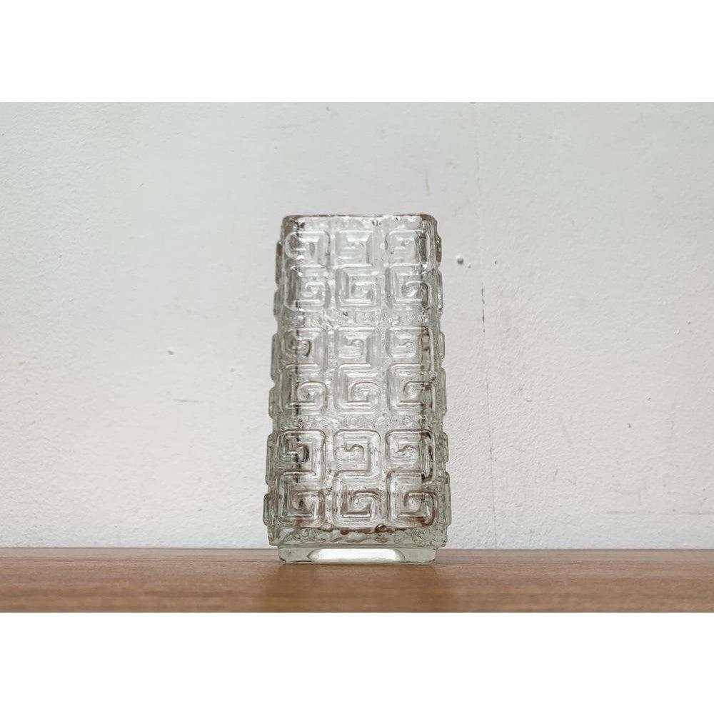 Grande vaso in vetro finlandese di metà secolo di Tamara Aladin per Riihimäki, anni '60, in ottime condizioni. Progettato dal 1960 al 1969 prove ufficiali di autenticità come cataloghi d'epoca, dischi di design.

Informazioni aggiuntive:
Materiali: