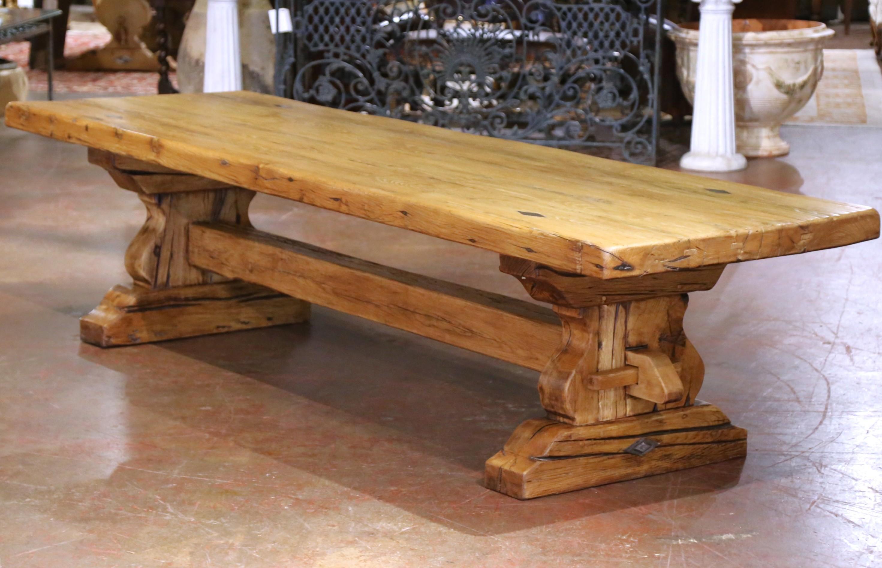 XIX secolo Grande tavolo da pranzo a cavalletto in Oak Oak francese del metà del secolo scorso in vendita