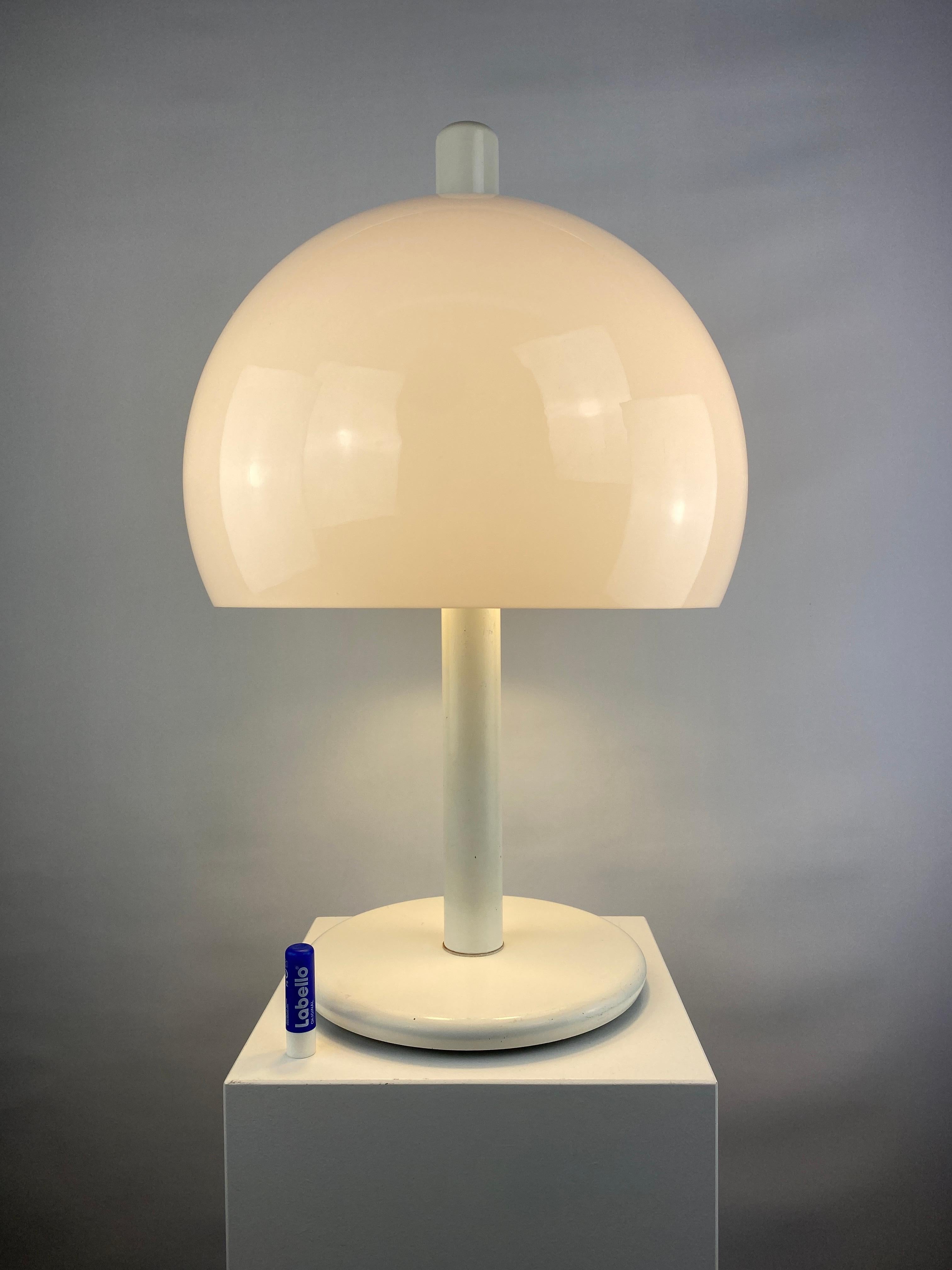 Dutch Large mid-century fully white acrylic mushroom table lamp XL, 1970 For Sale