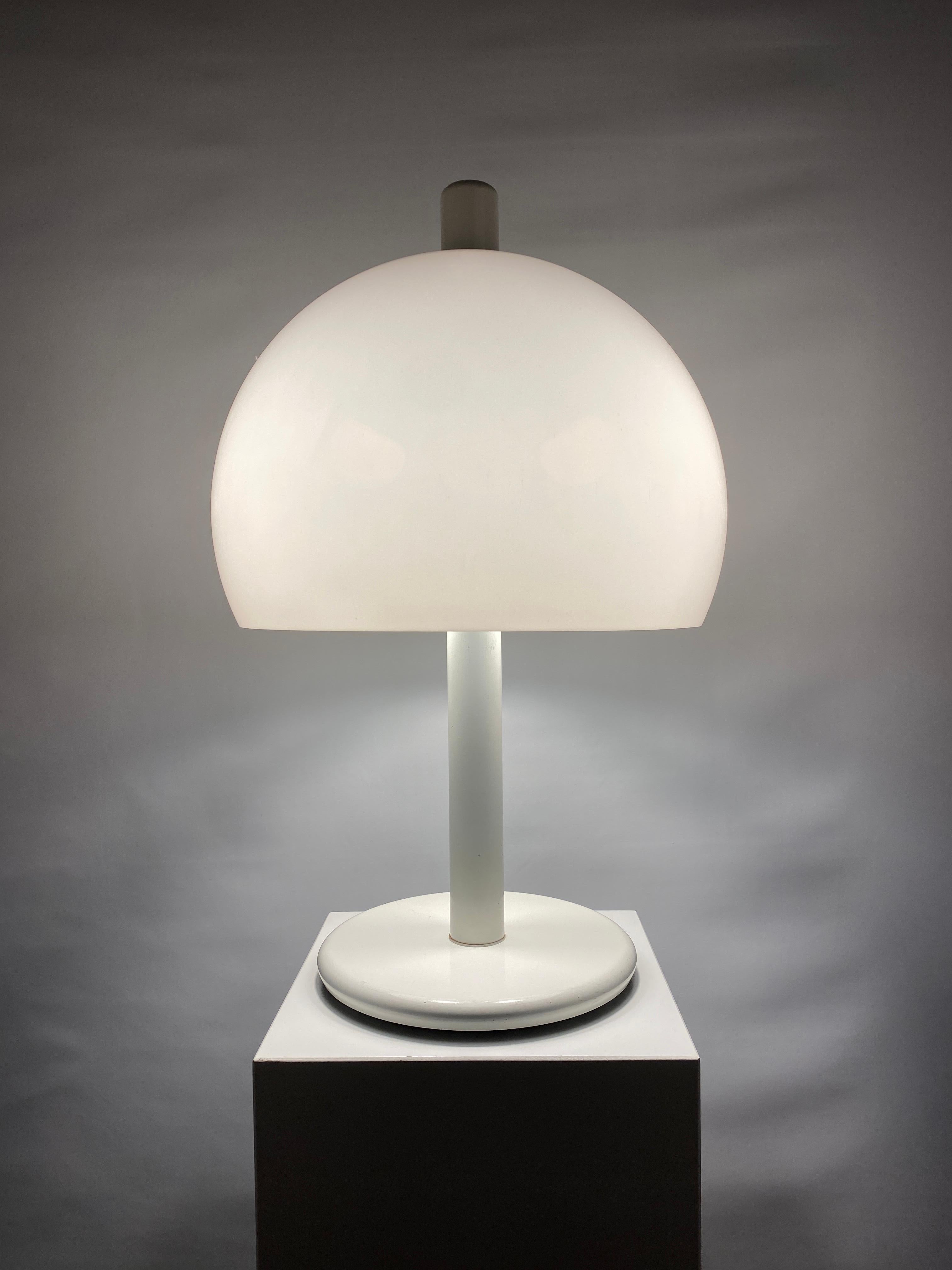 Late 20th Century Large mid-century fully white acrylic mushroom table lamp XL, 1970 For Sale