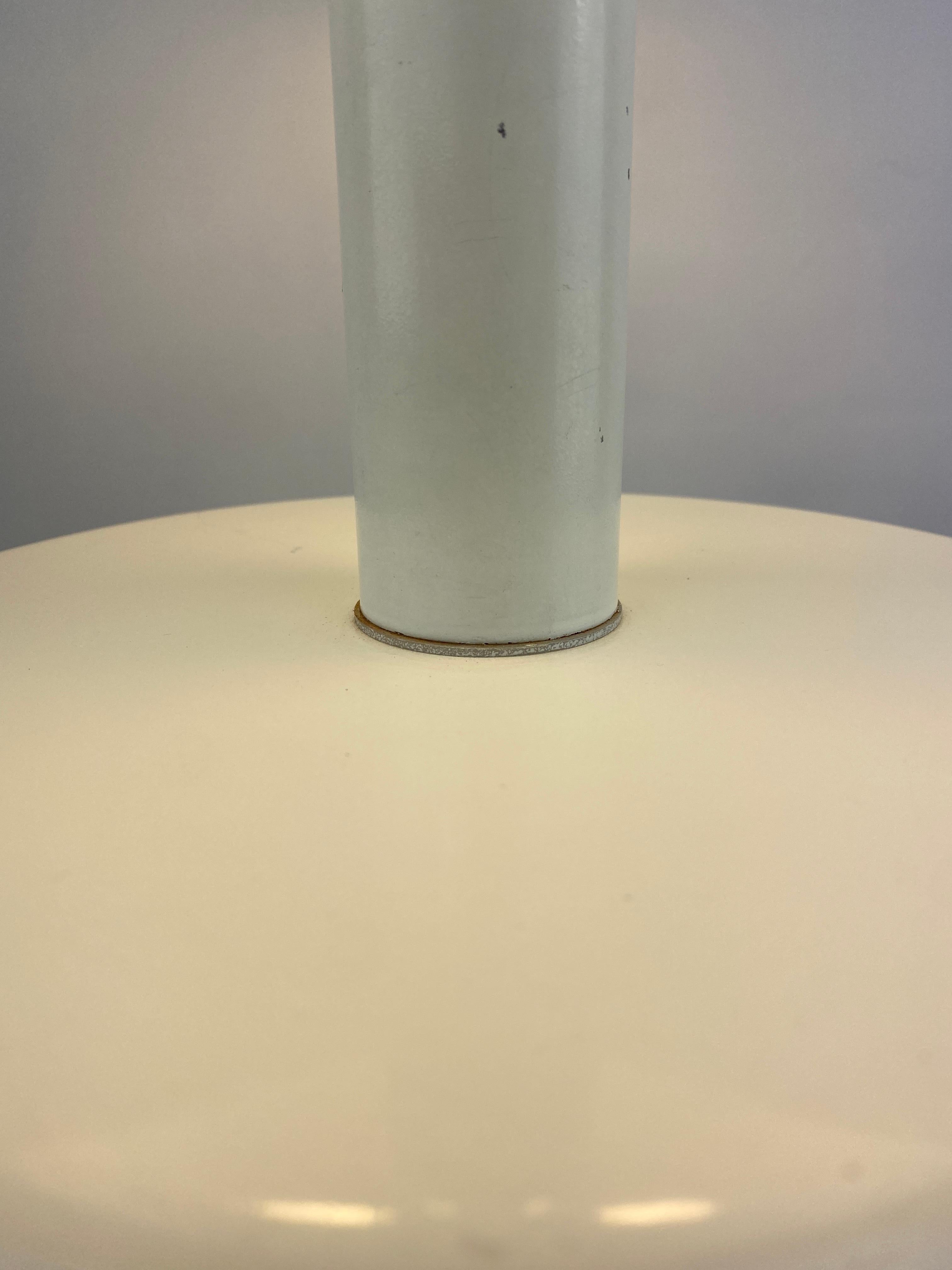 Large mid-century fully white acrylic mushroom table lamp XL, 1970 For Sale 2