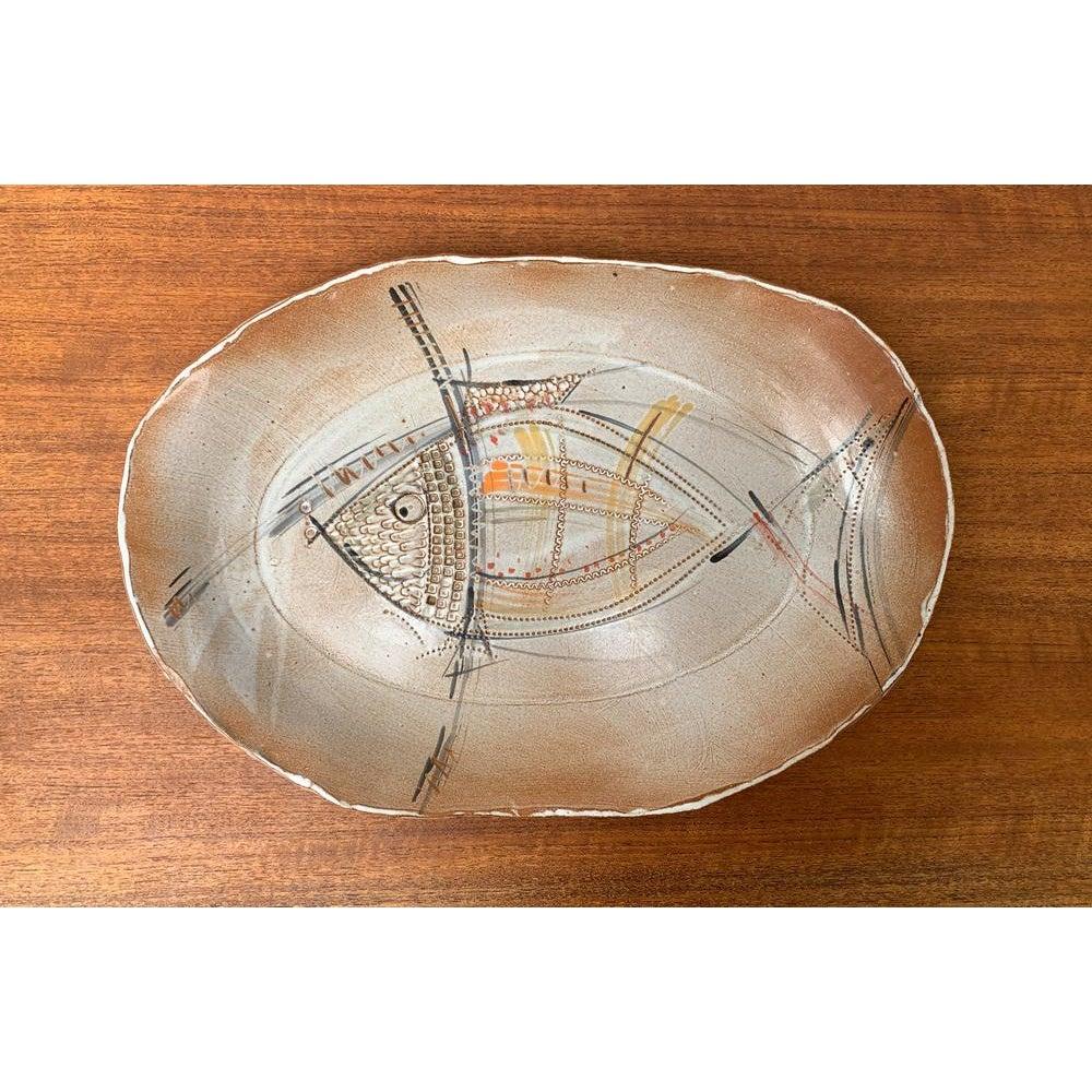 Large Mid-Century German Ceramic Fish Plate, in Very Good conditions. Designed 1960 to 1969.

Additional information:
Materials: Ceramic
Styles: Mid-Century Modern
Country of Origin: Germany
Item Type: Vintage, Antique or Pre-owned
Dimensions: