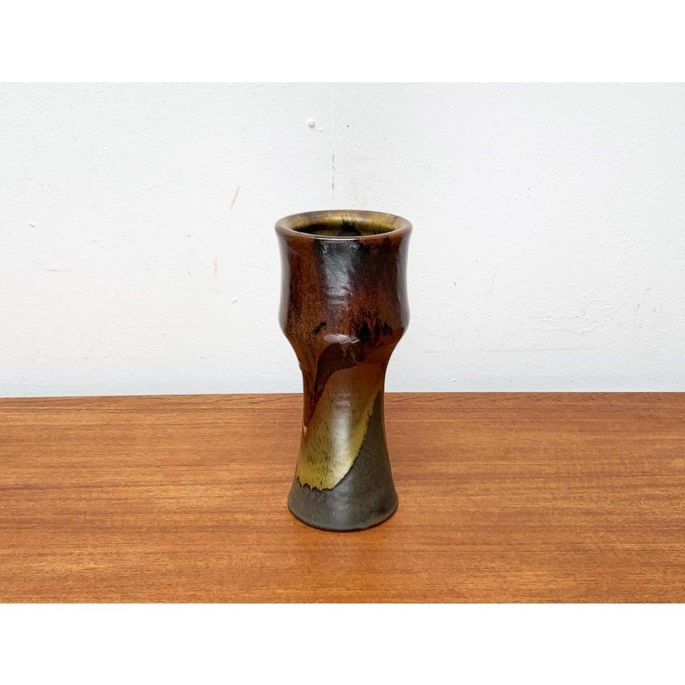 Large Mid-Century German Studio Pottery Vase from Till Sudeck, 1960s, in Very Good conditions. Designed 1960 to 1969 This piece has an attribution mark.

Additional information:
Materials: Ceramic
Style: Mid-Century Modern, Minimalist
Country of