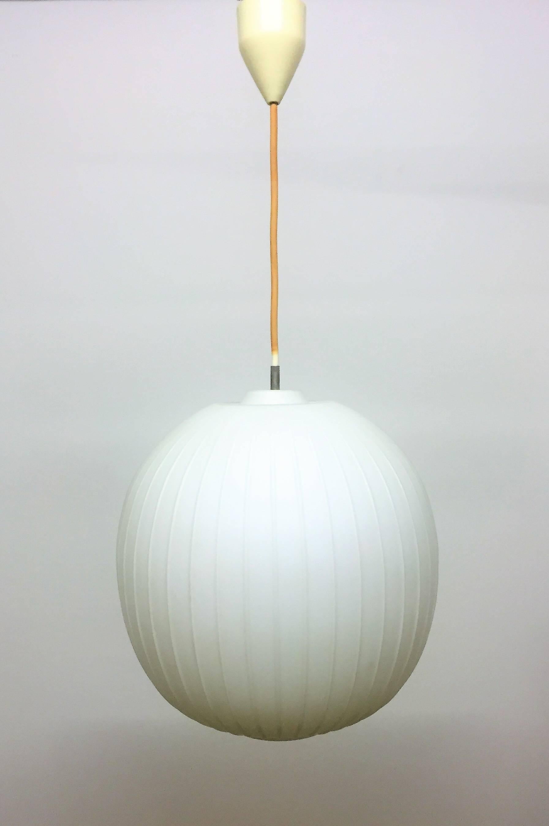 Large Mid - Century Glass Globe Pendant by A. Gangkofner, 1958 In Good Condition In Wiesbaden, Hessen