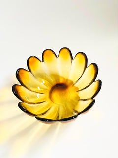 Grande insalatiera a petali di loto in vetro del Mid Century di Indiana Glass