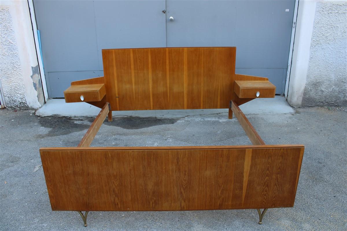 Large Mid-Century Italian Bed in Chestnut and Brass by Gio Ponti Attributed 1950 For Sale 9