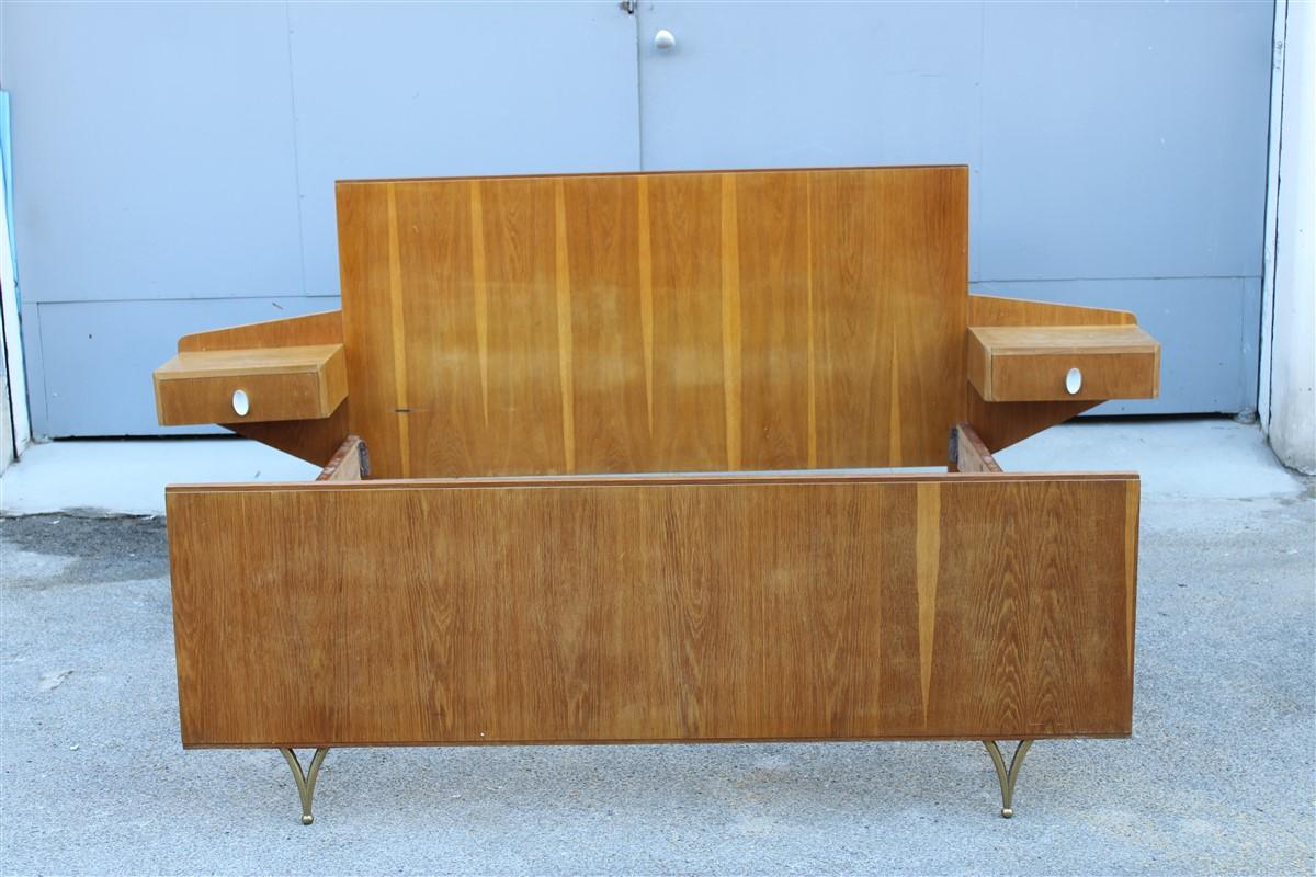 Large Mid-Century Italian Bed in Chestnut and Brass by Gio Ponti Attributed 1950 For Sale 10