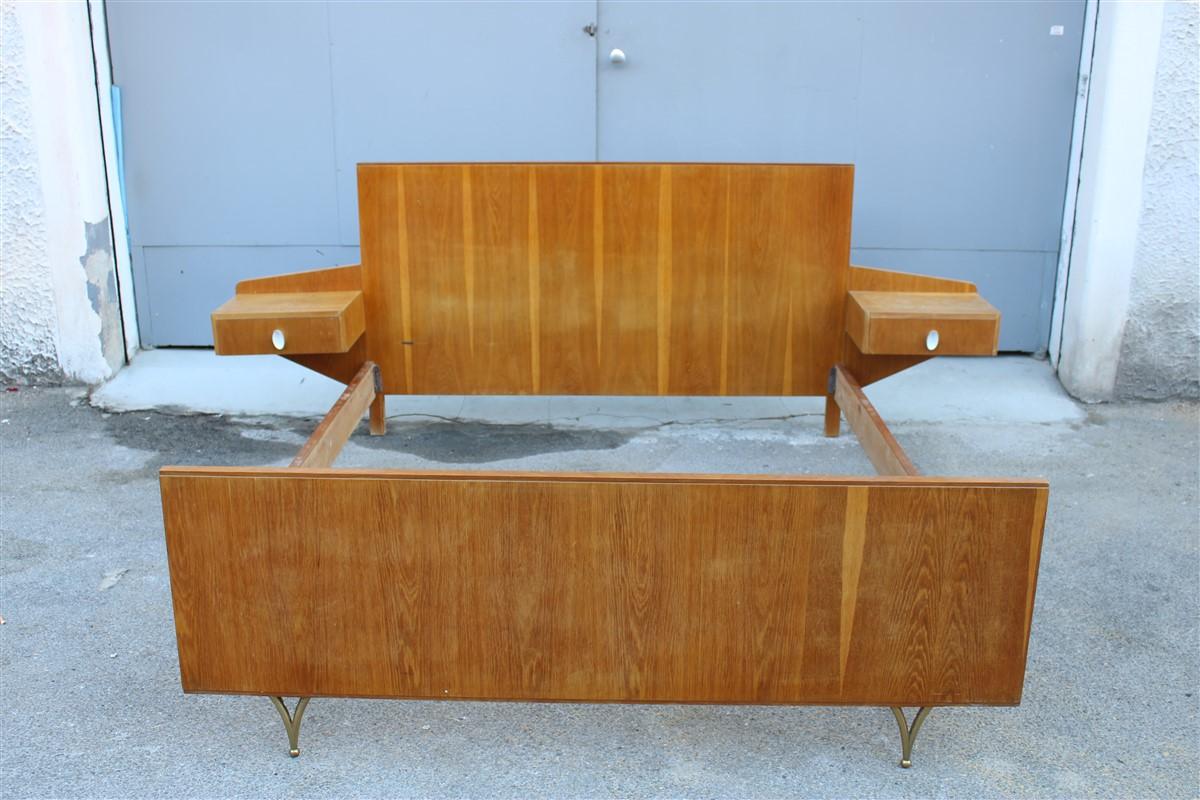 Large Mid-Century Italian Bed in Chestnut and Brass by Gio Ponti Attributed 1950 For Sale 12