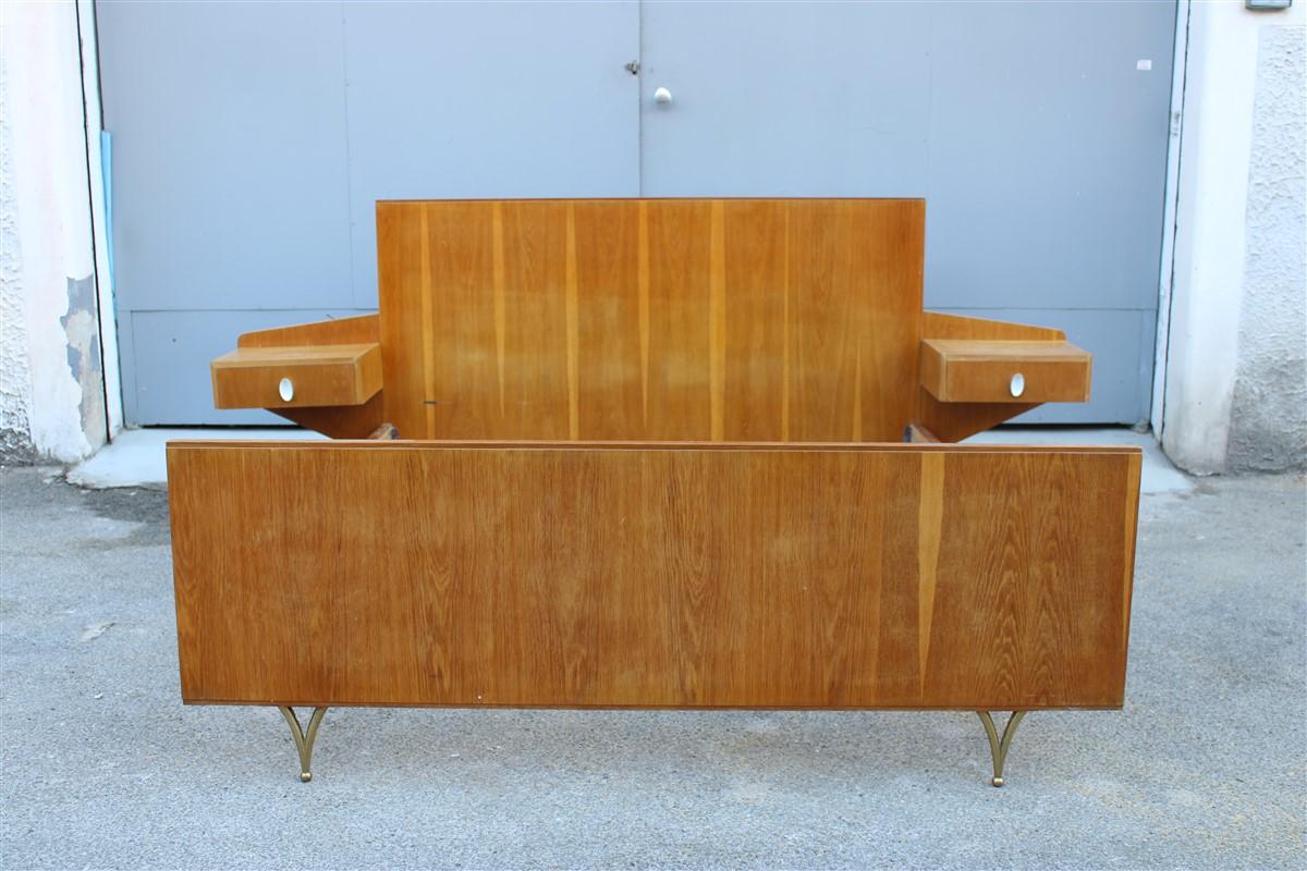 Large Mid-Century Italian Bed in Chestnut and Brass by Gio Ponti Attributed 1950 For Sale 13