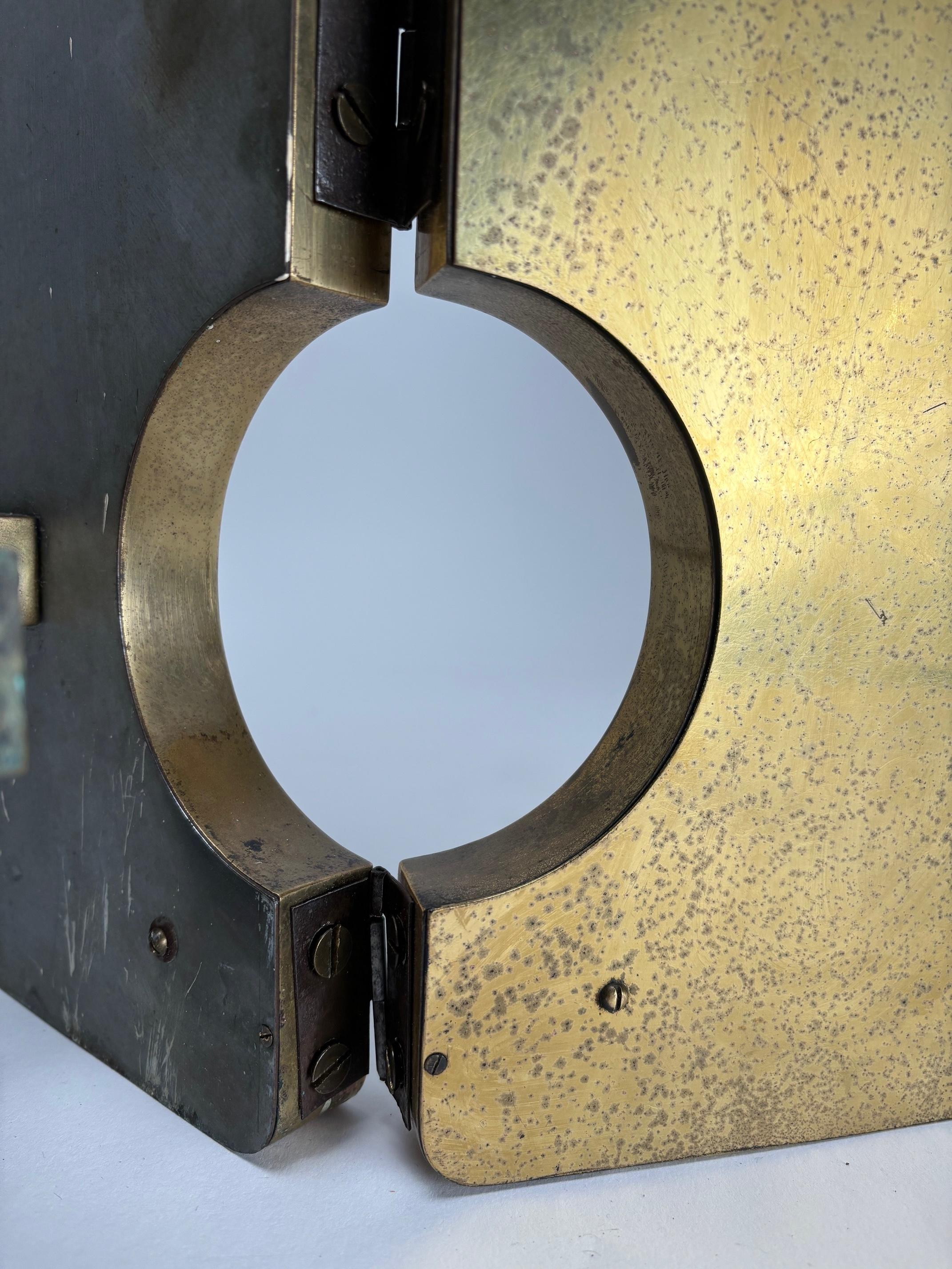 Grand miroir triple en laiton italien du milieu du siècle, années 1950 en vente 3