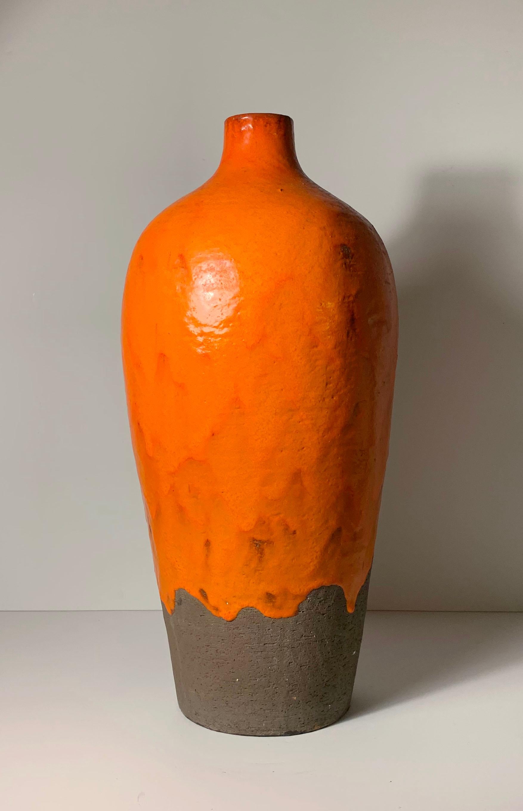 Large midcentury Italian ceramic Lamp attributed to Aldo Londi for Bitossi.

As shown, lamp will need hardware specified with rewiring. 

  