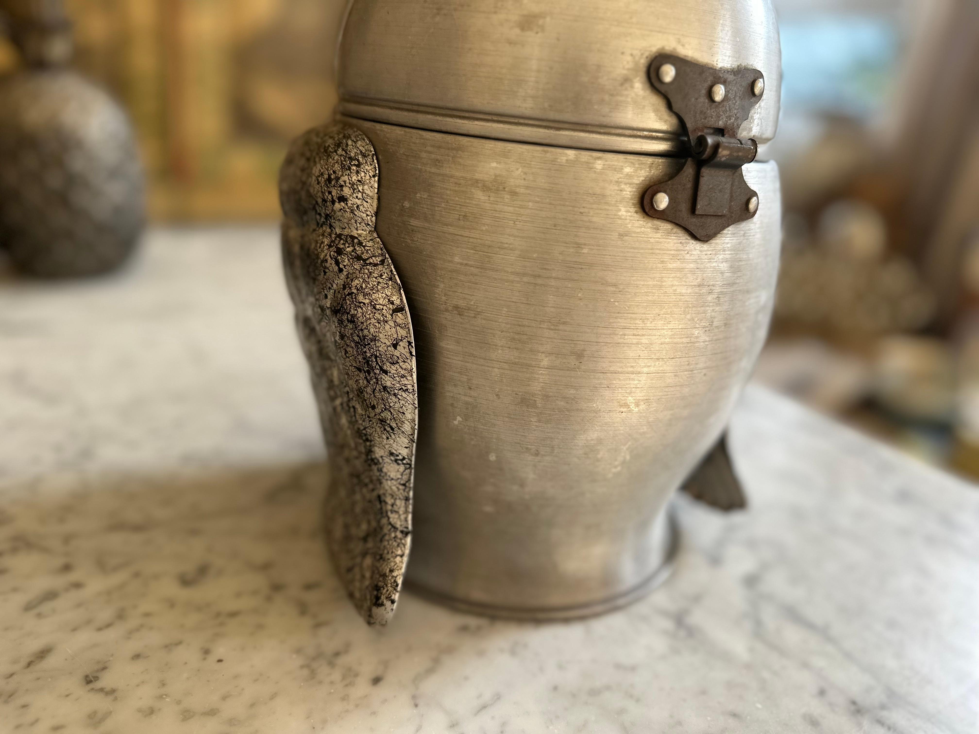 Large Mid-Century Italian Owl Ice Bucket – Brutalist Design For Sale 5