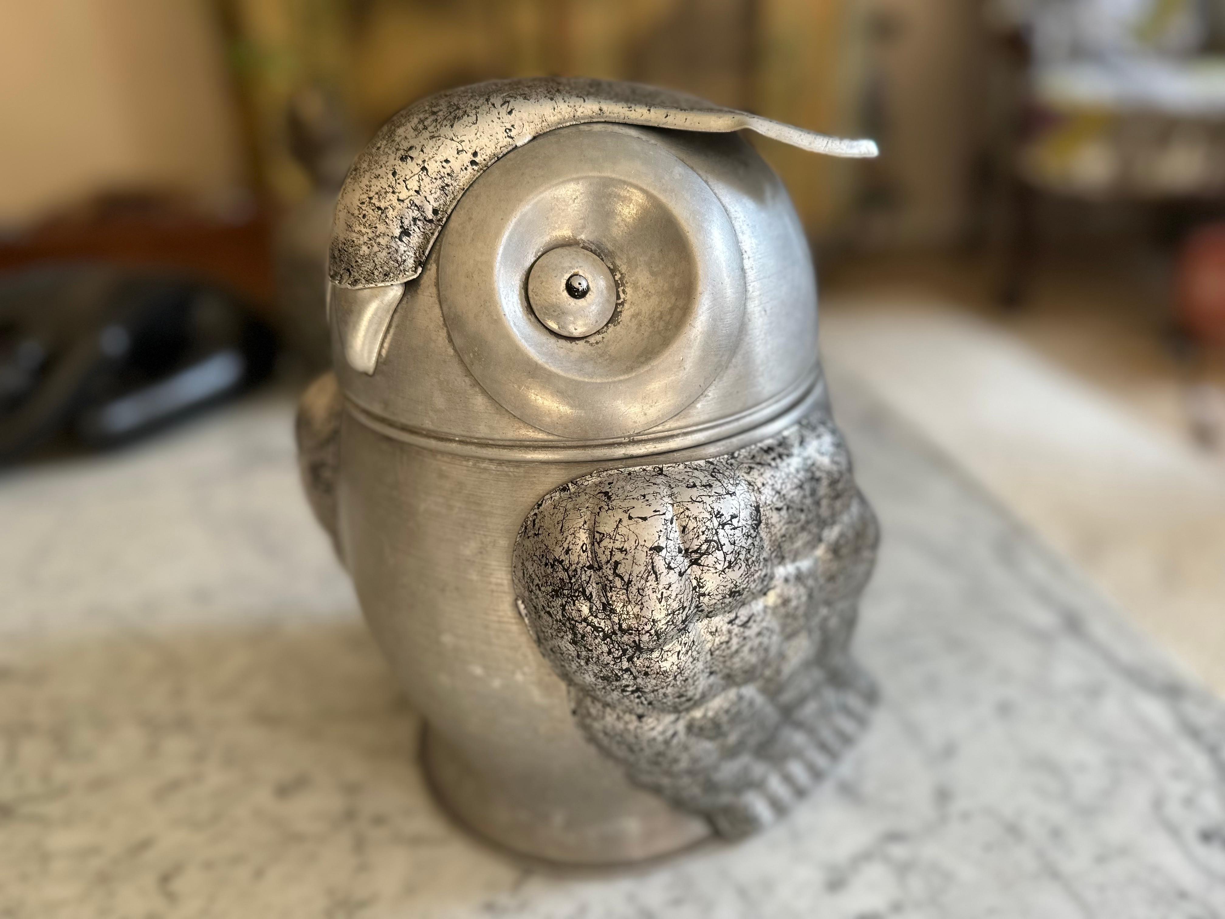 Large Mid-Century Italian Owl Ice Bucket – Brutalist Design For Sale 11
