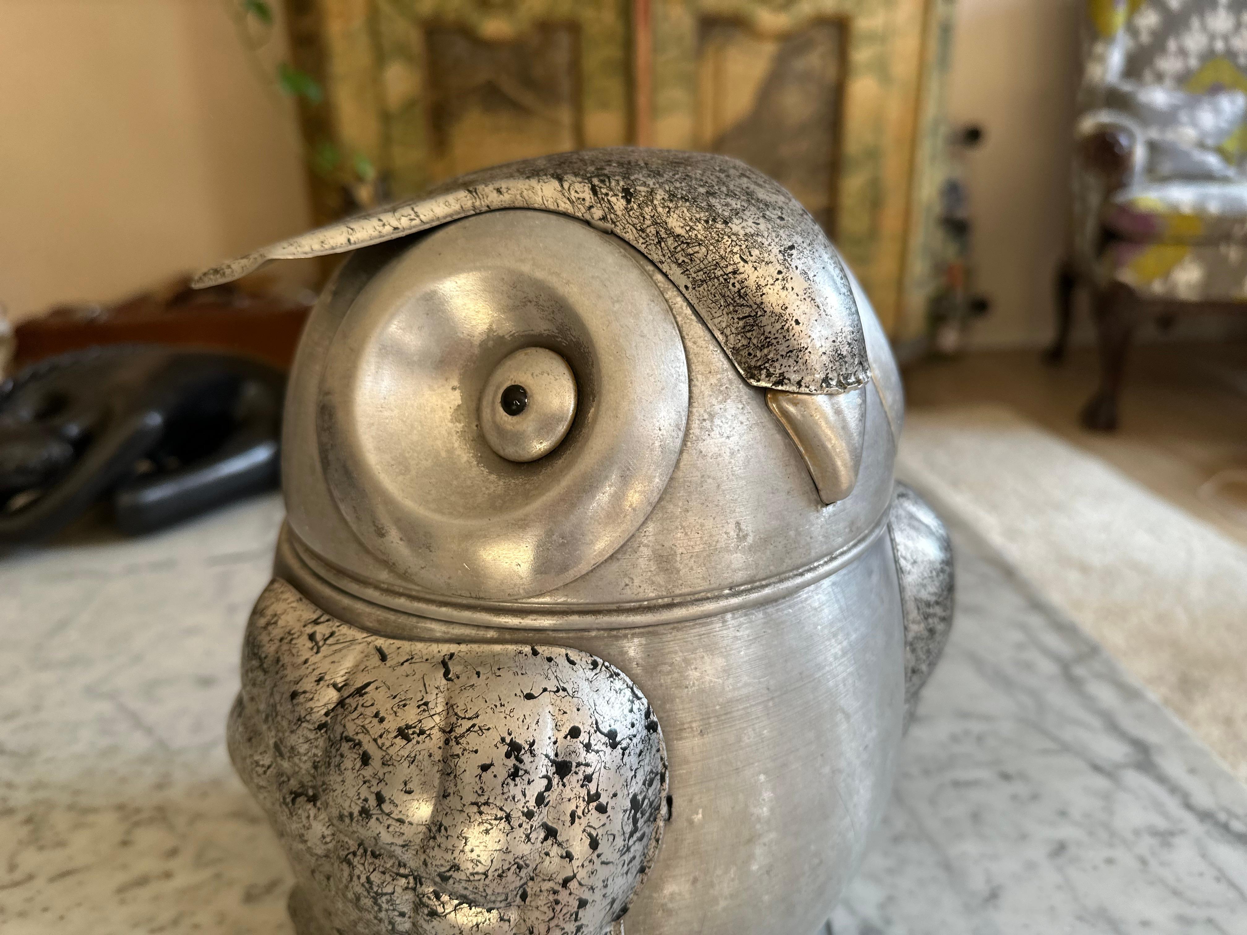 Large Mid-Century Italian Owl Ice Bucket – Brutalist Design For Sale 2