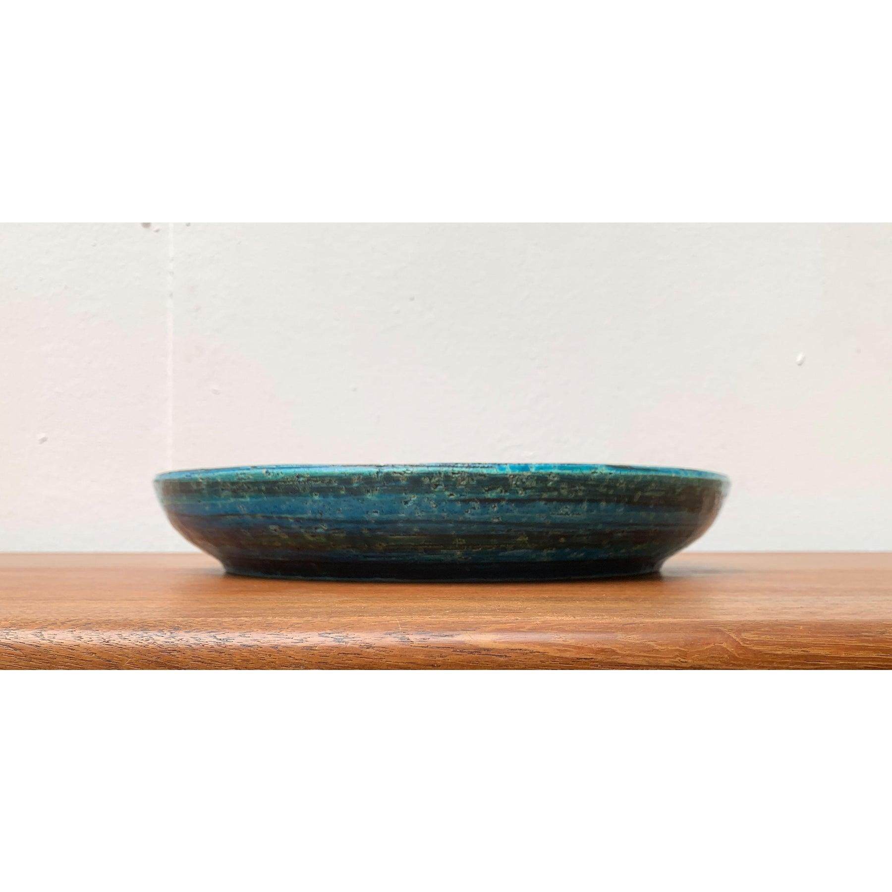 20th Century Large Mid-Century Italian Rimini Blu Pottery Bowl by Aldo Londi for Bitossi For Sale