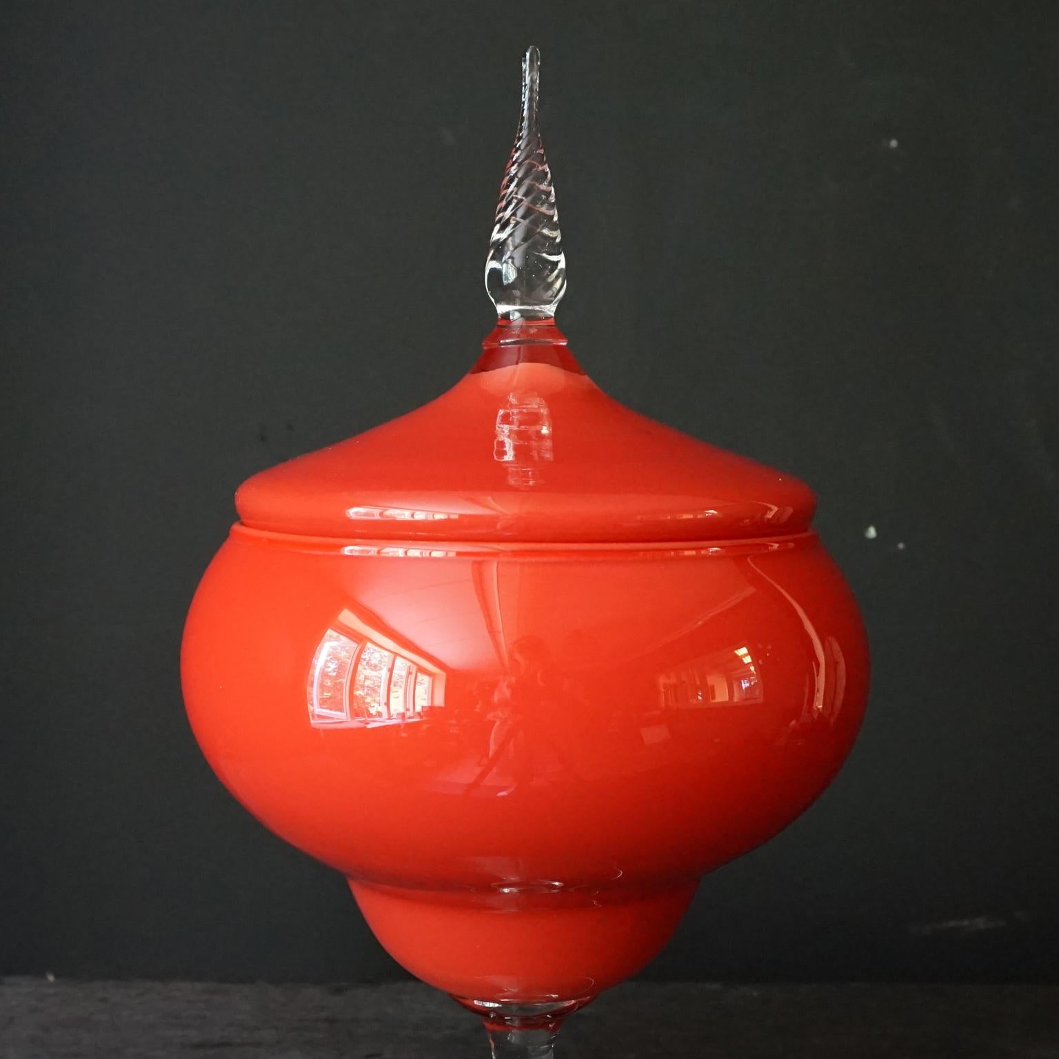 Large Mid-Century Italian Tomato Red VNC Opalina di Vinci Cased Glass Candy Jar For Sale 4