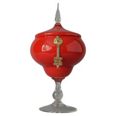 Gran Bombonera de Vidrio Envasado VNC Opalina di Vinci Rojo Tomate Italiano de Mediados de Siglo