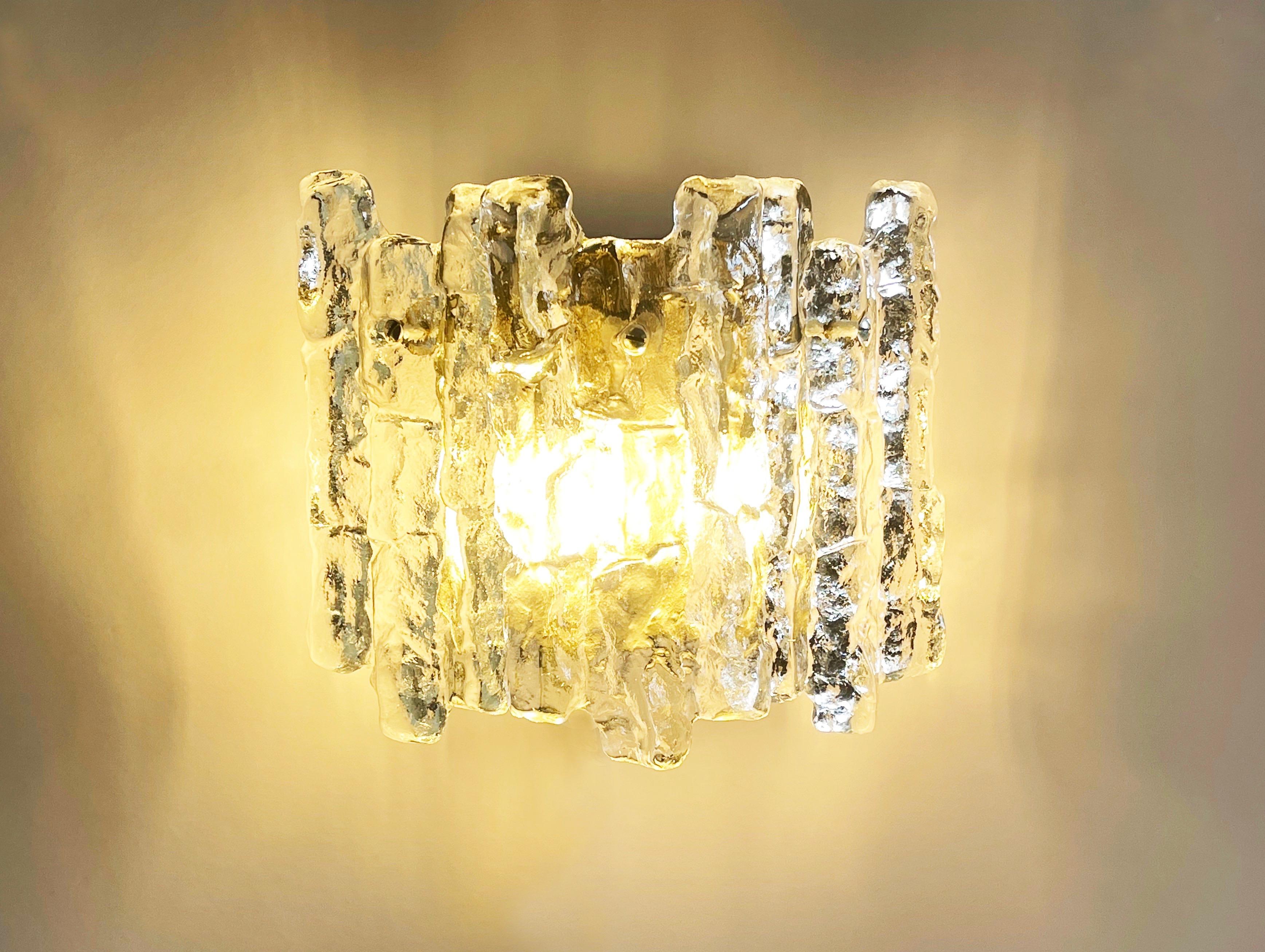 Gran Lámpara de Pared Kalmar de Mediados de Siglo Iciclo de Cristal de Murano 1970, Viena Austríaco en venta