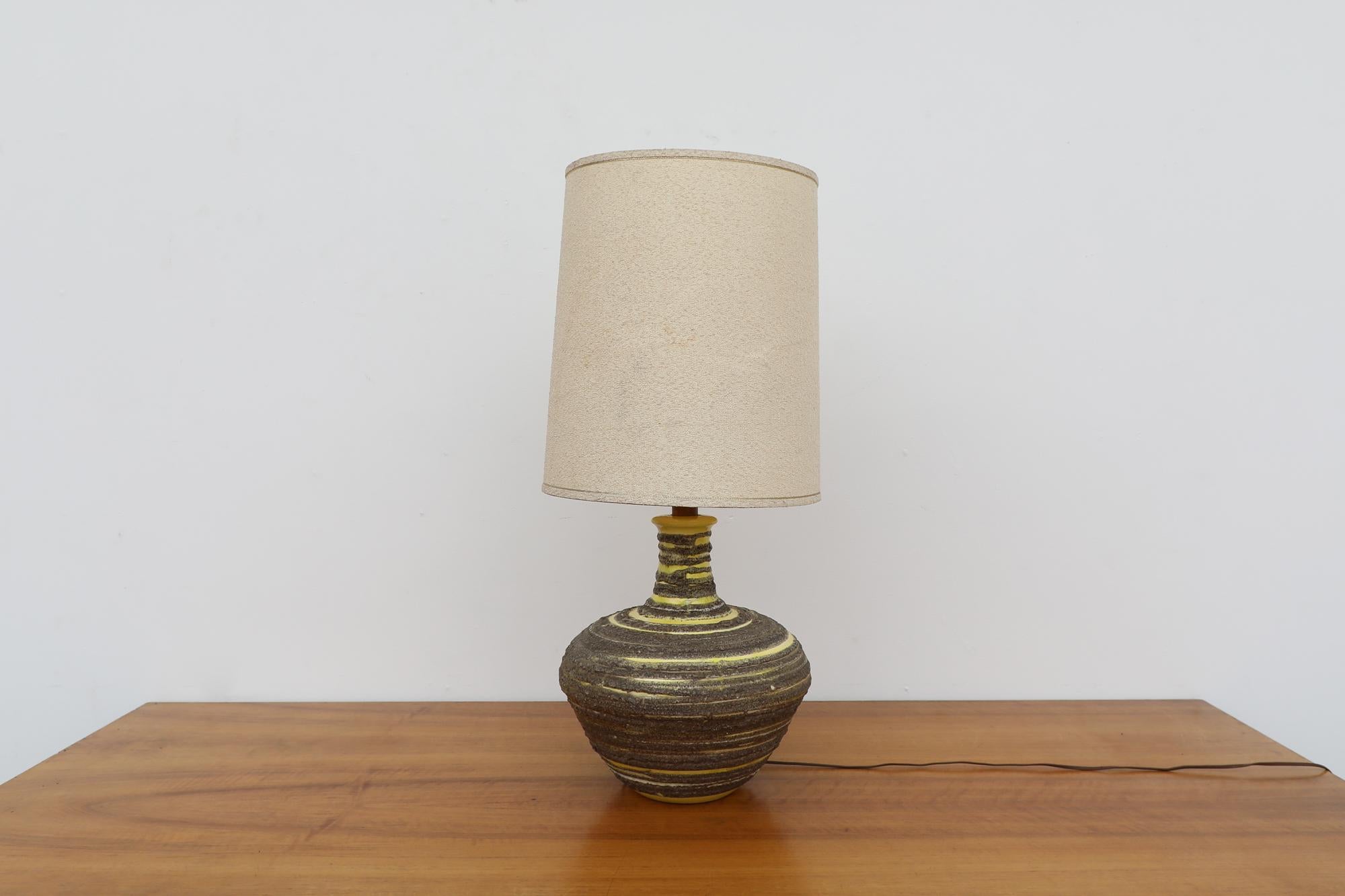 Mid-20th Century Large Mid-Century Yellow & Gray Swirled Lava Glazed Ceramic Table Lamp w/ Shade For Sale