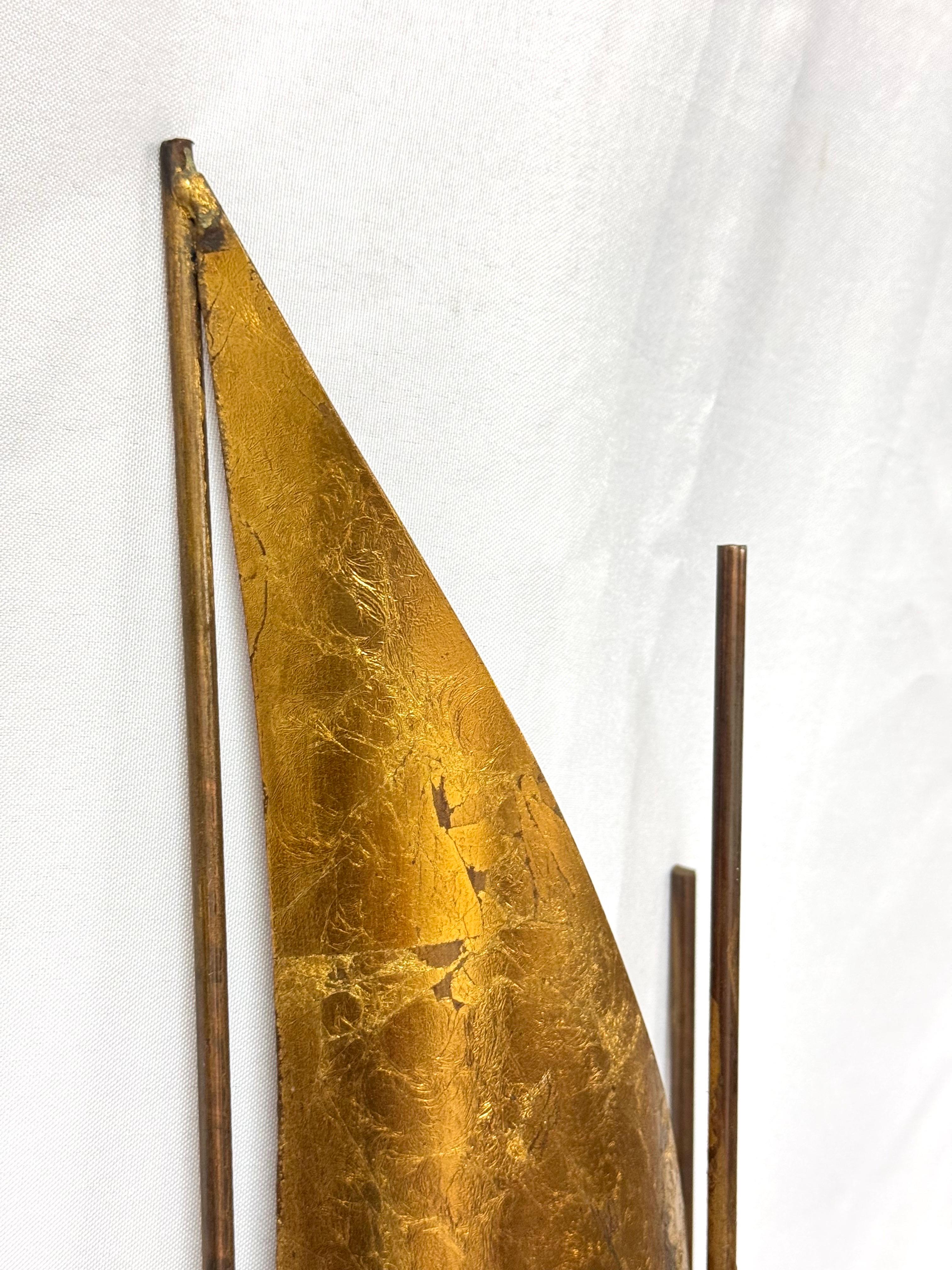 Gran escultura de metal de mediados de siglo de un velero en venta 9