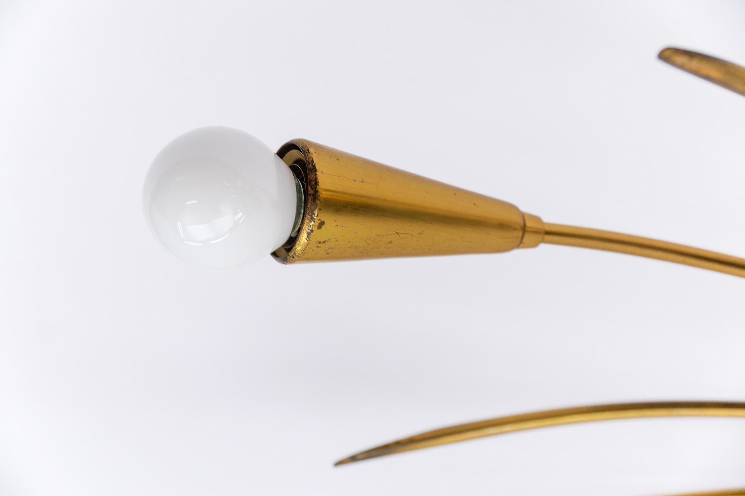 Grande lampe Sputnik Modern à 12 bras en laiton et verre, Allemagne, années 1950 en vente 11
