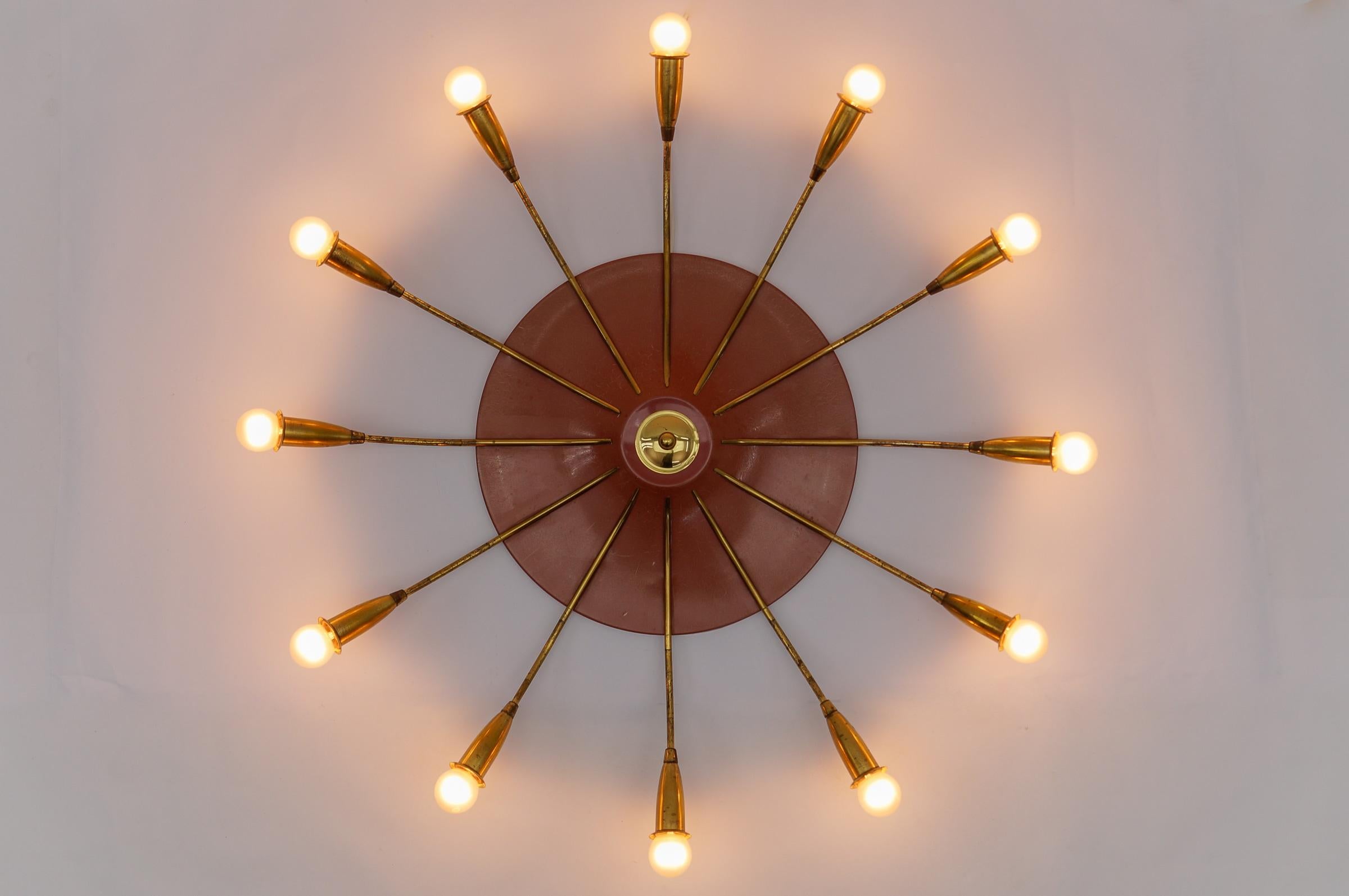 Große 12-armige Mid-Century-Modern-Sputnik-Lampe aus Messing, Deutschland, 1950er Jahre (Moderne der Mitte des Jahrhunderts)