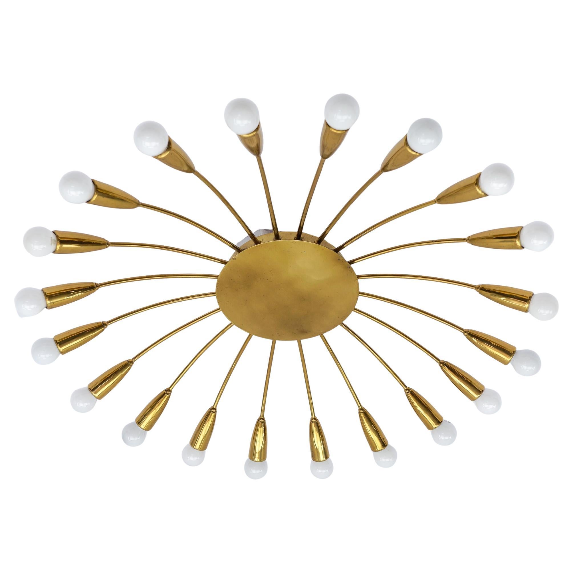 Grande lampada Sputnik Modern a 20 bracci in ottone, Germania, anni '50 in vendita
