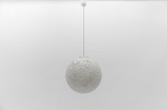 Große Acryl-Kugellampe "Mond", 1960er Jahre Deutschland, Mitte des Jahrhunderts