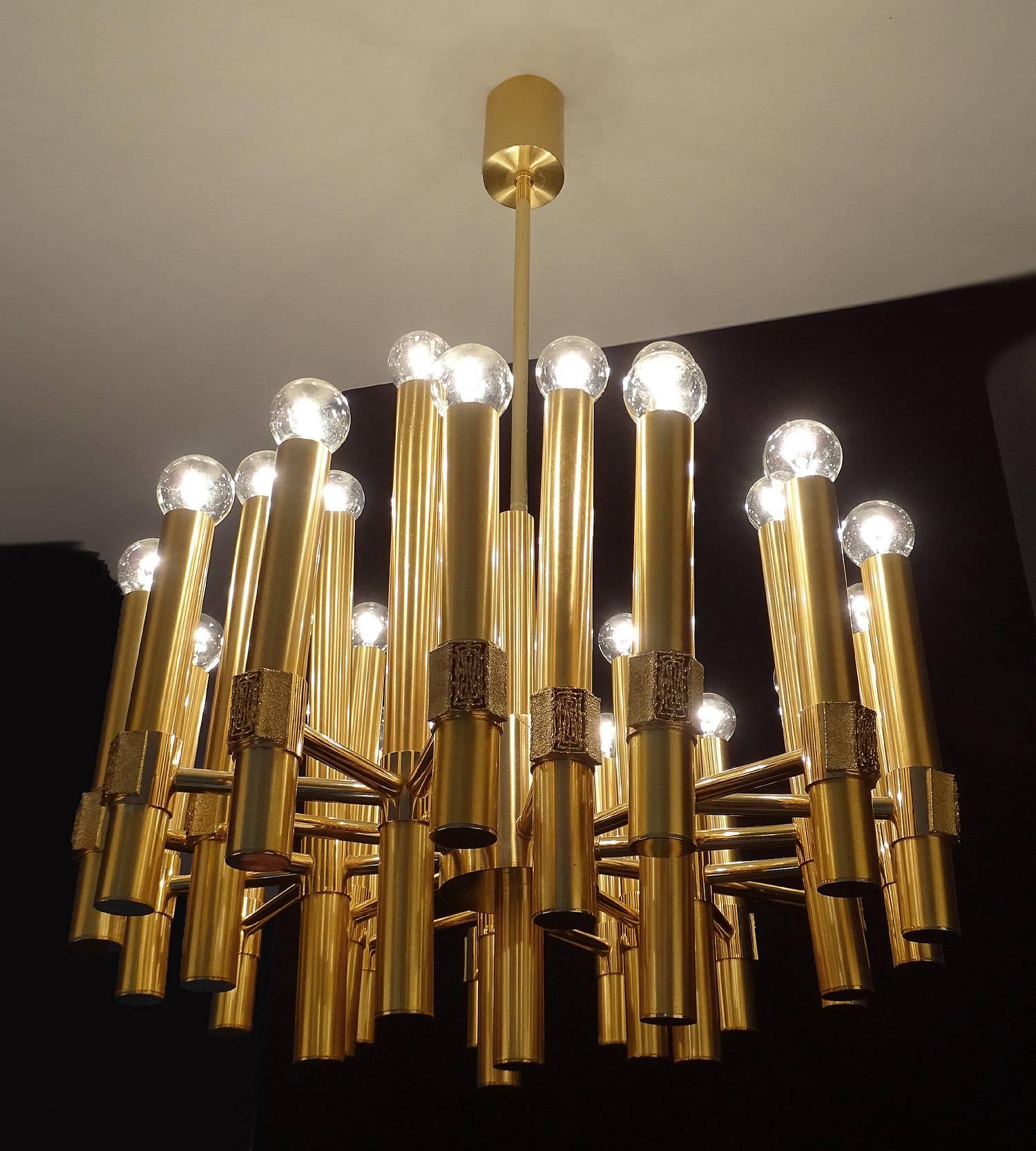 Mid-20th Century XXL 1960s Sciolari Pendant Light For Sale