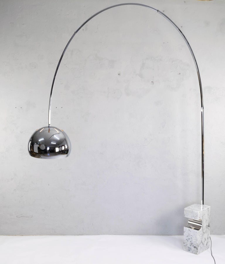 Large Mid-Century Modern Arc Floor Lamp Model Sauce Salon for Fase ...
