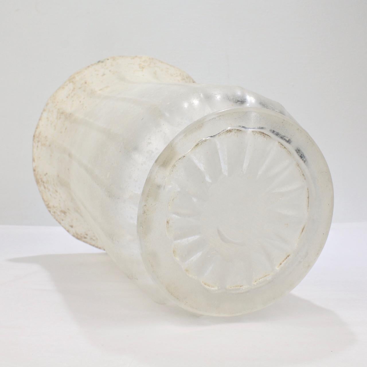 Large Mid-Century Modern Archimede Seguso White Scavo Italian Art Glass Vase 8