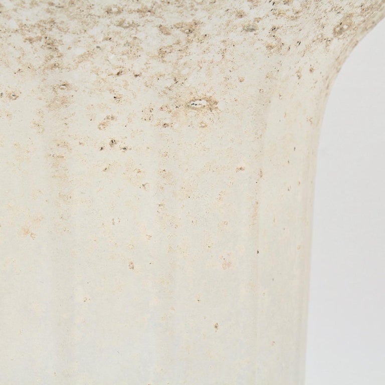 Large Mid-Century Modern Archimede Seguso White Scavo Italian Art Glass Vase For Sale 4