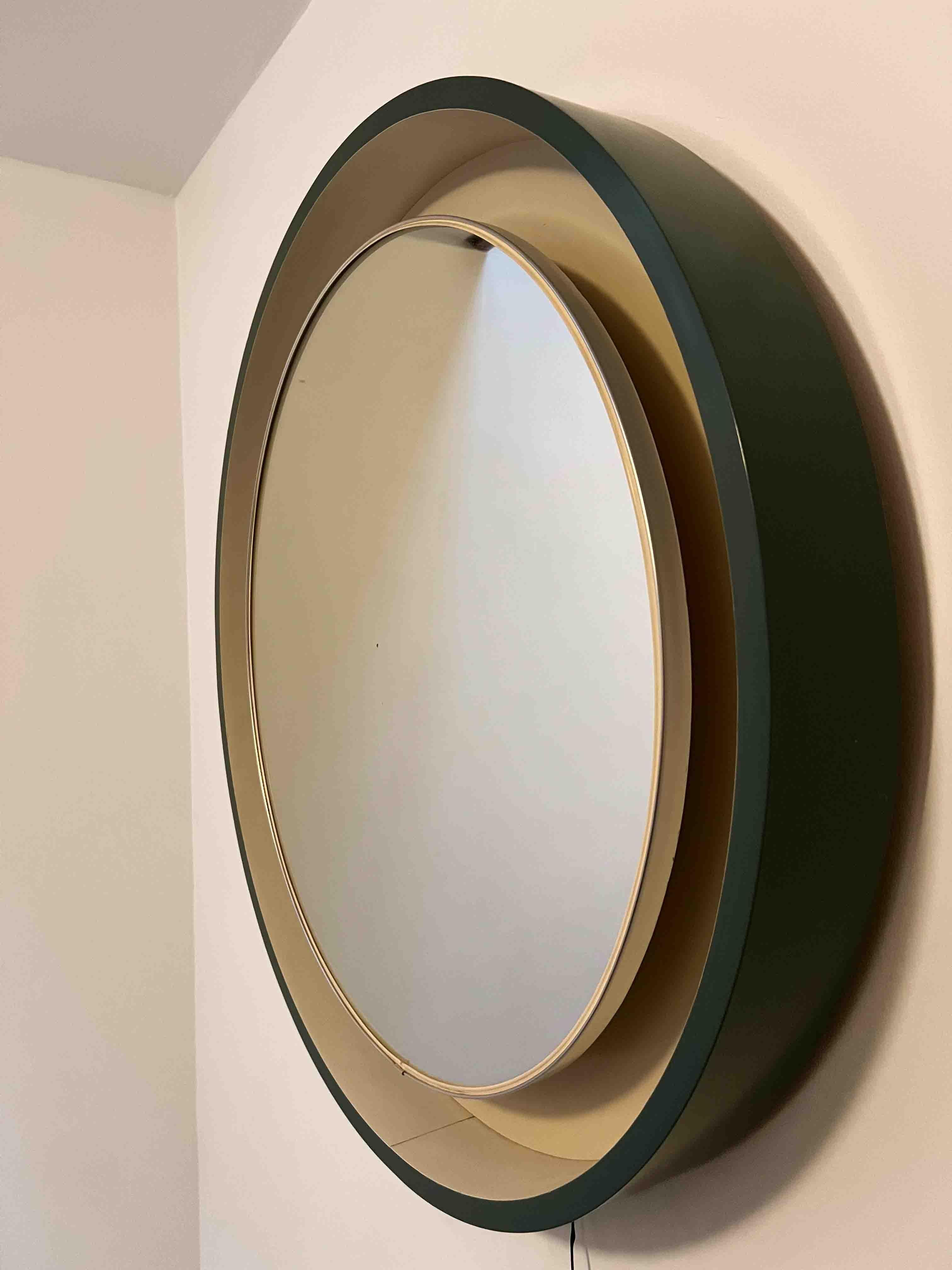 Large mid-century modern backlit mirror In Good Condition For Sale In Antwerpen, VAN