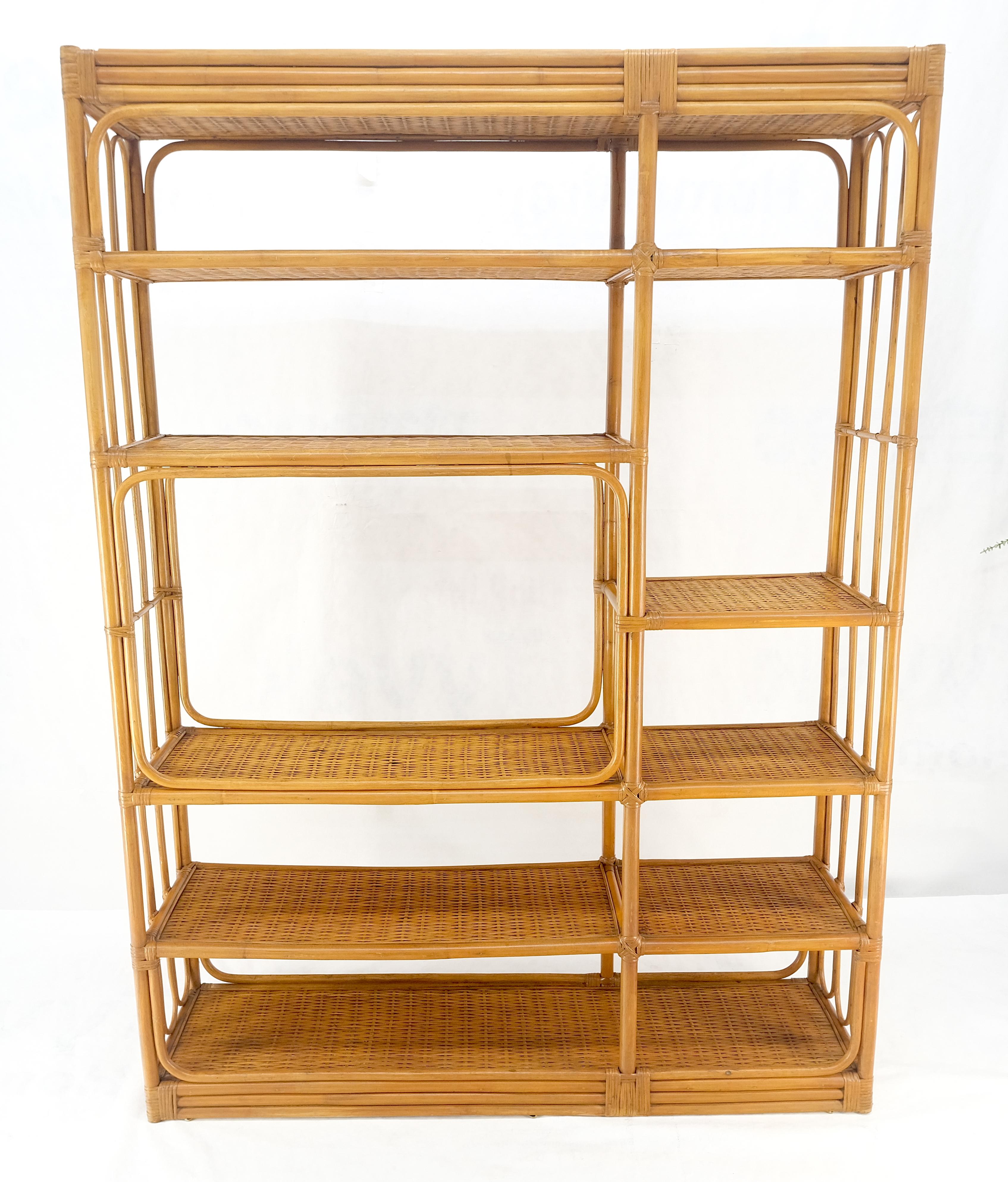 Mid-Century moderno Grande scaffale di bambù del Mid Century Modern Etagere Bookcase Wall Unit MINT in vendita