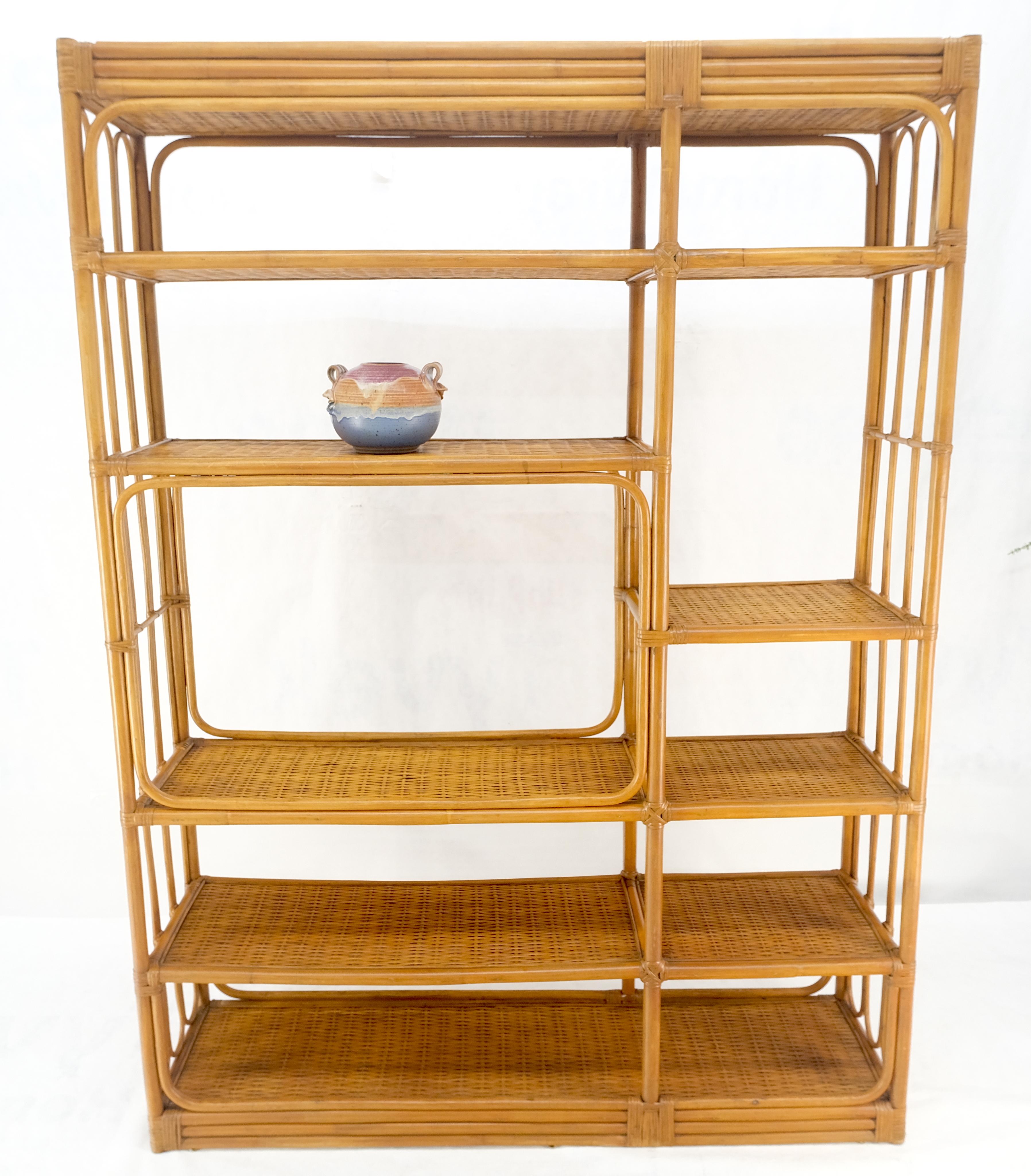 Grande scaffale di bambù del Mid Century Modern Etagere Bookcase Wall Unit MINT In condizioni ottime in vendita a Rockaway, NJ