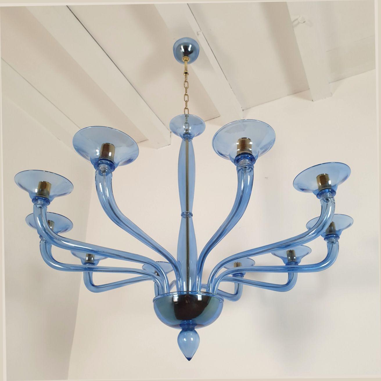 Large Mid-Century Modern Blue Murano Glass Chandelier In Good Condition For Sale In Dallas, TX