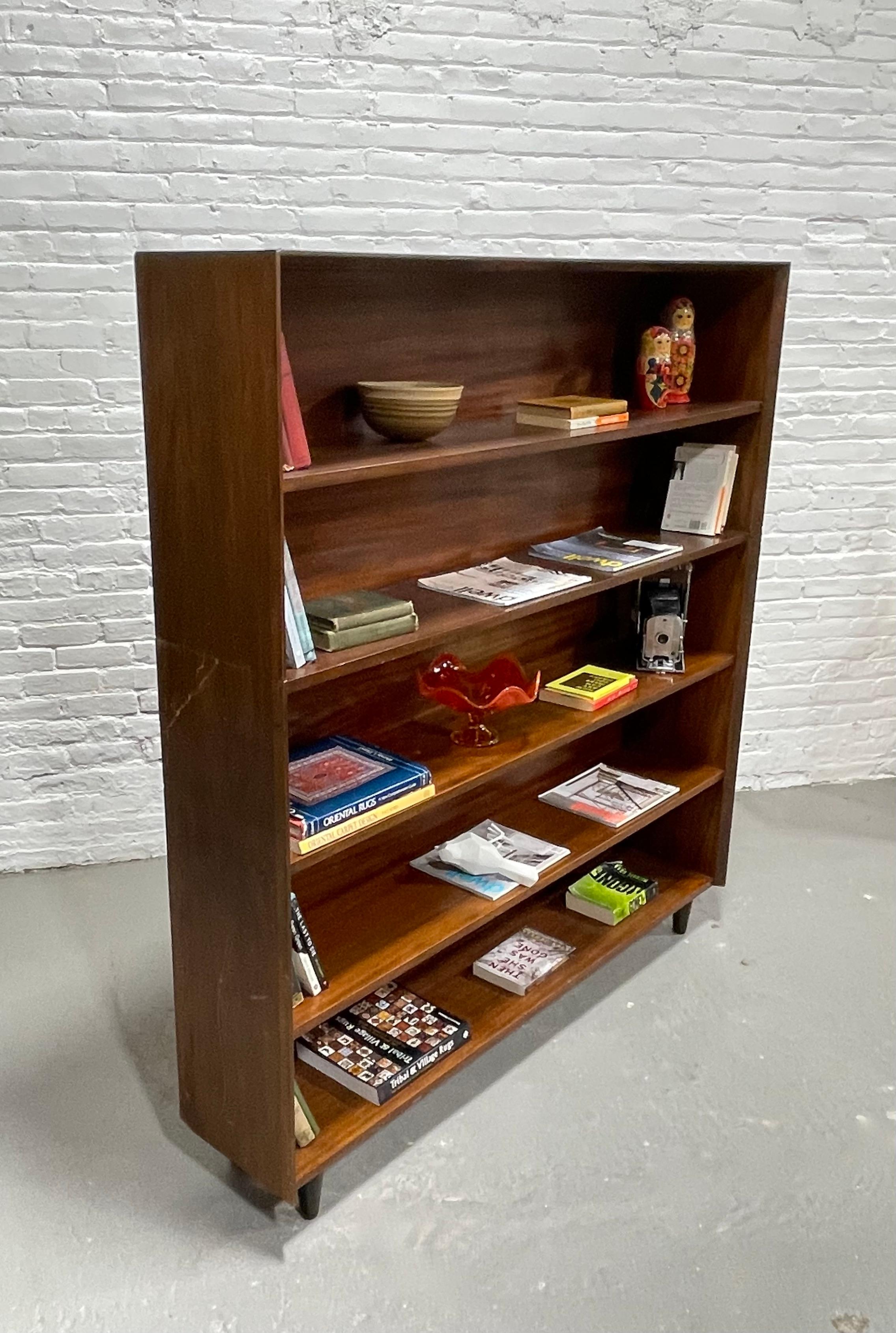 Large Mid-Century Modern Bookcase by Jens Risom, circa 1960s 4